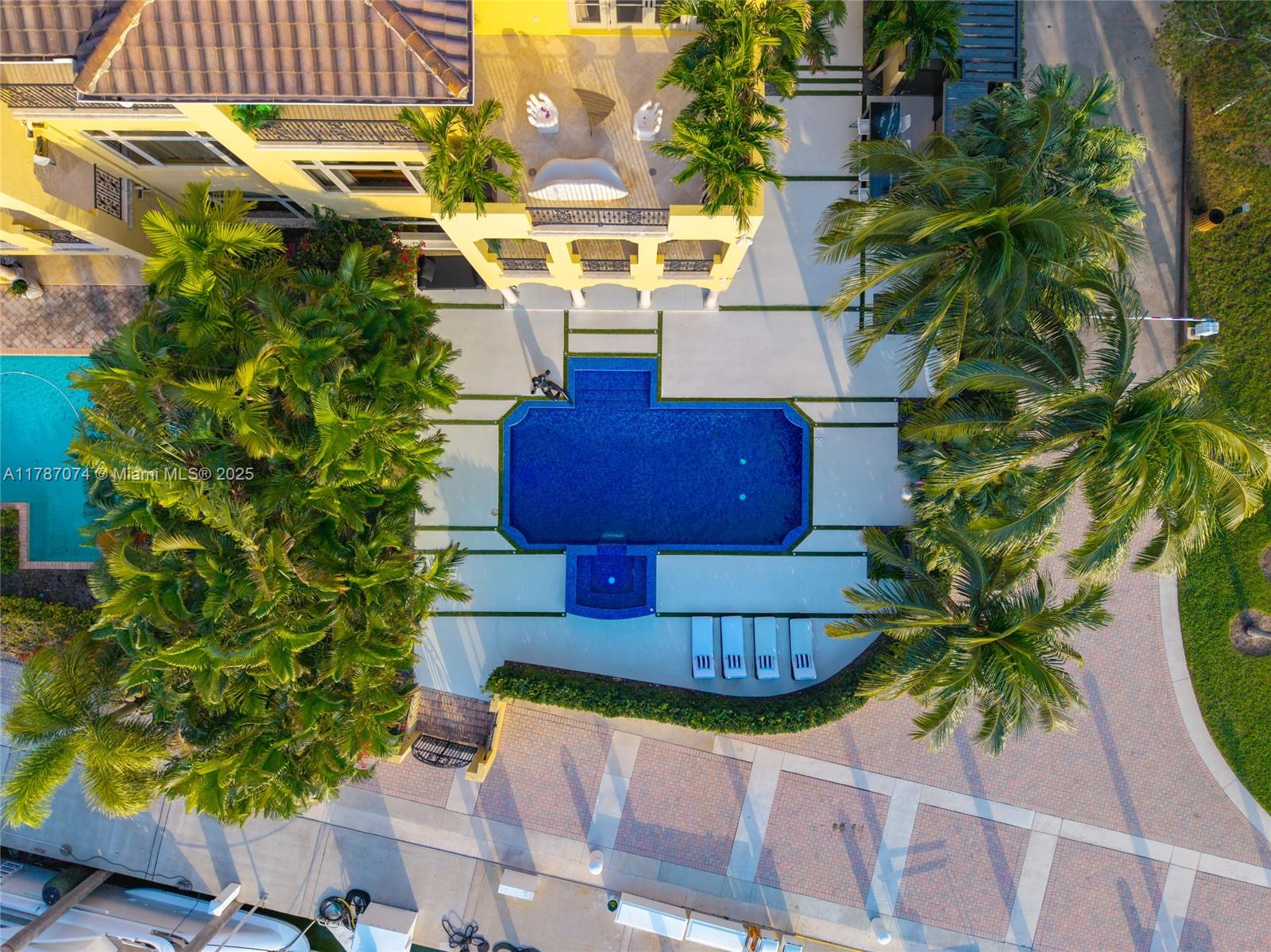 1530 Island Blvd Aventura, FL 33160