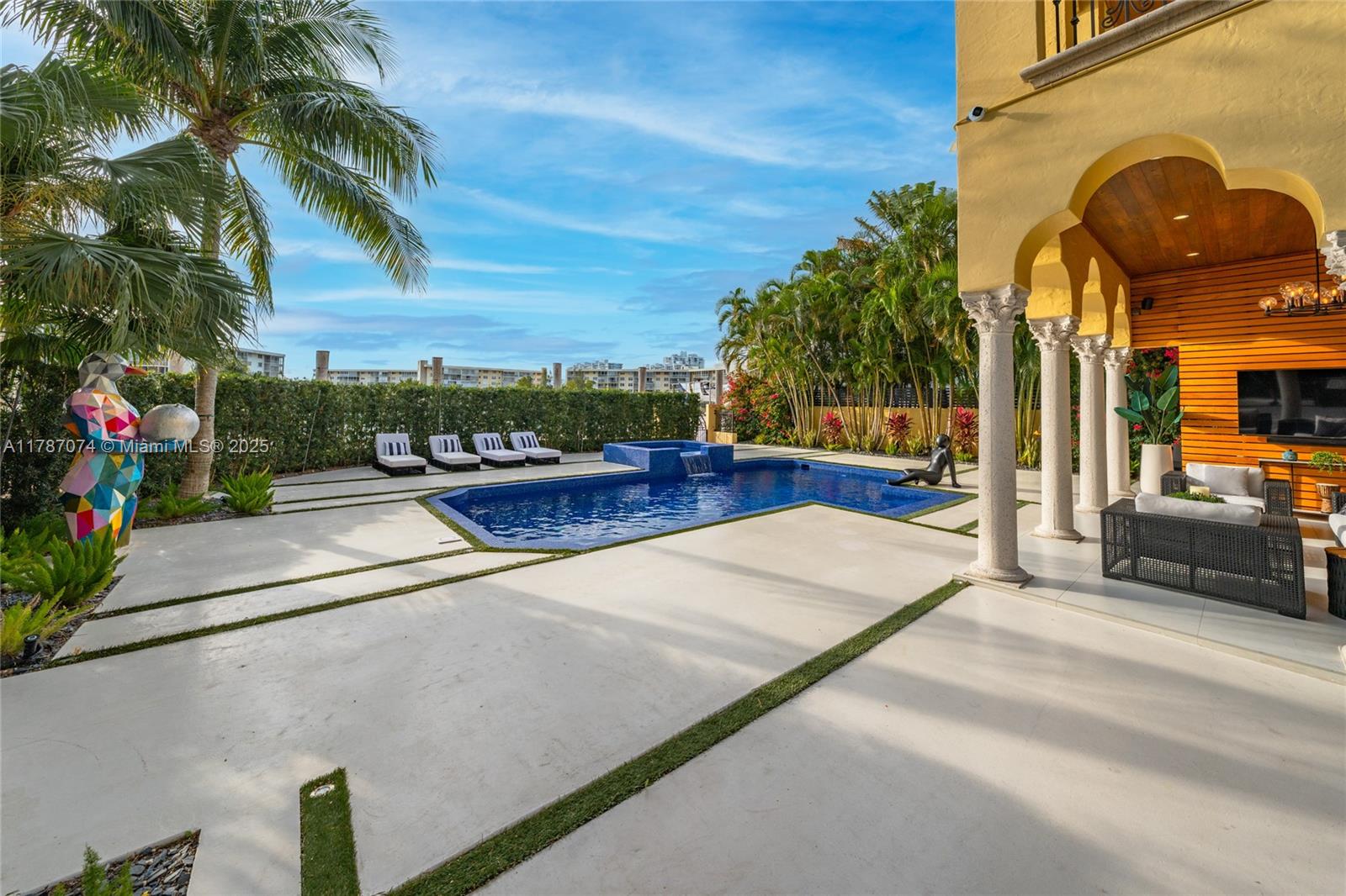 1530 Island Blvd Aventura, FL 33160