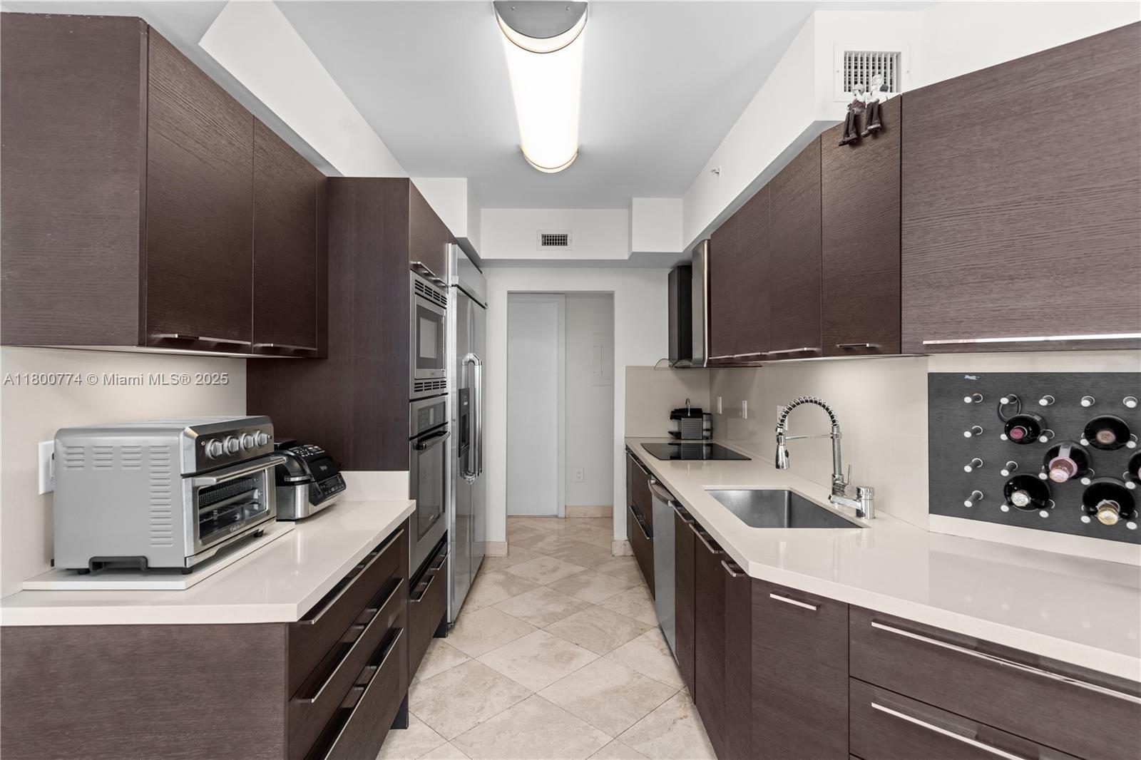 image Millenium Condominium4