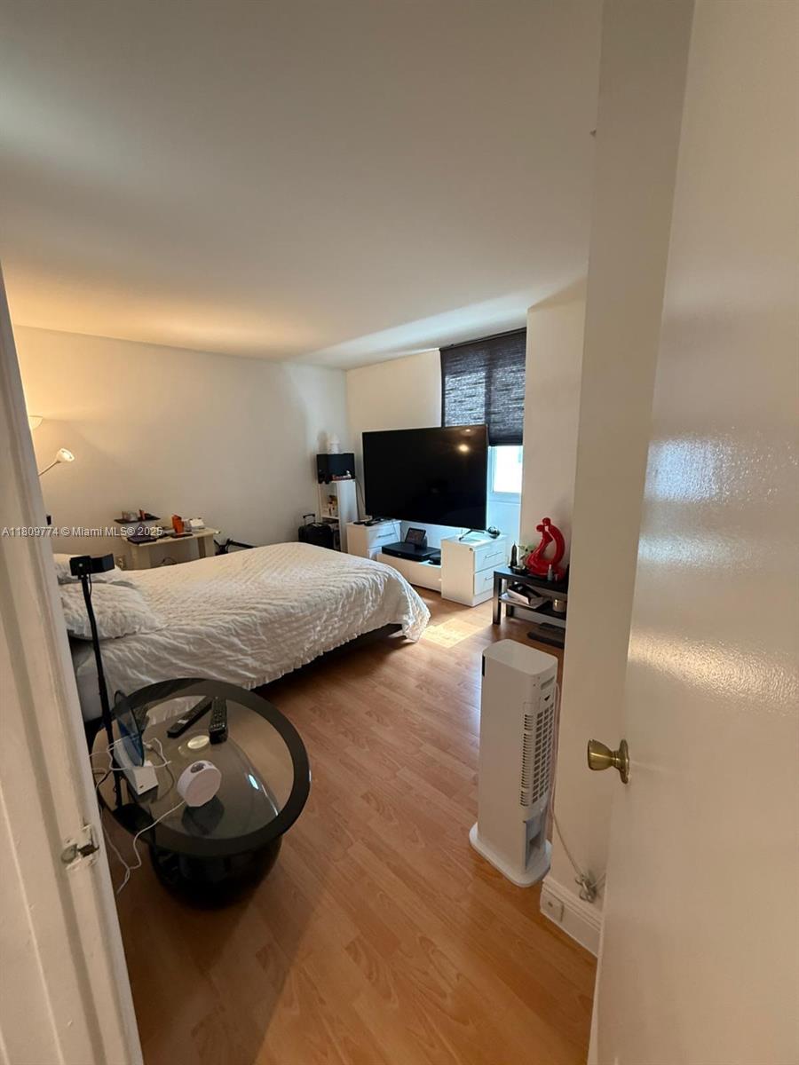 image Madison Downtown Condo4