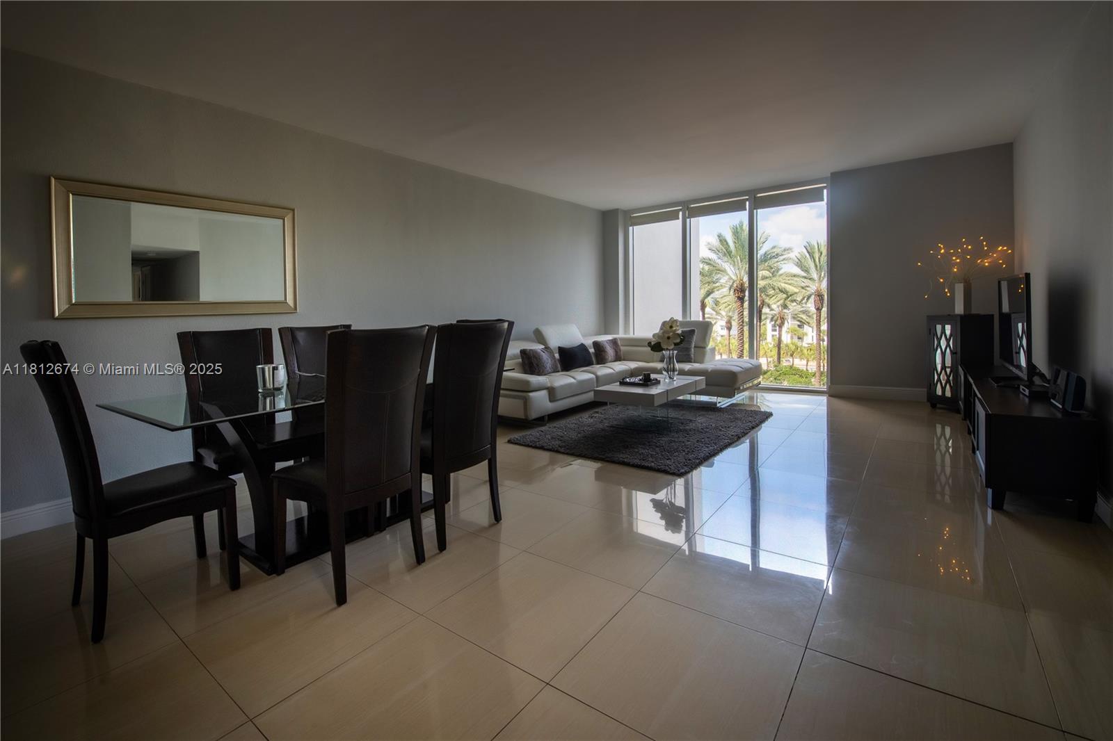 image Harbour House25