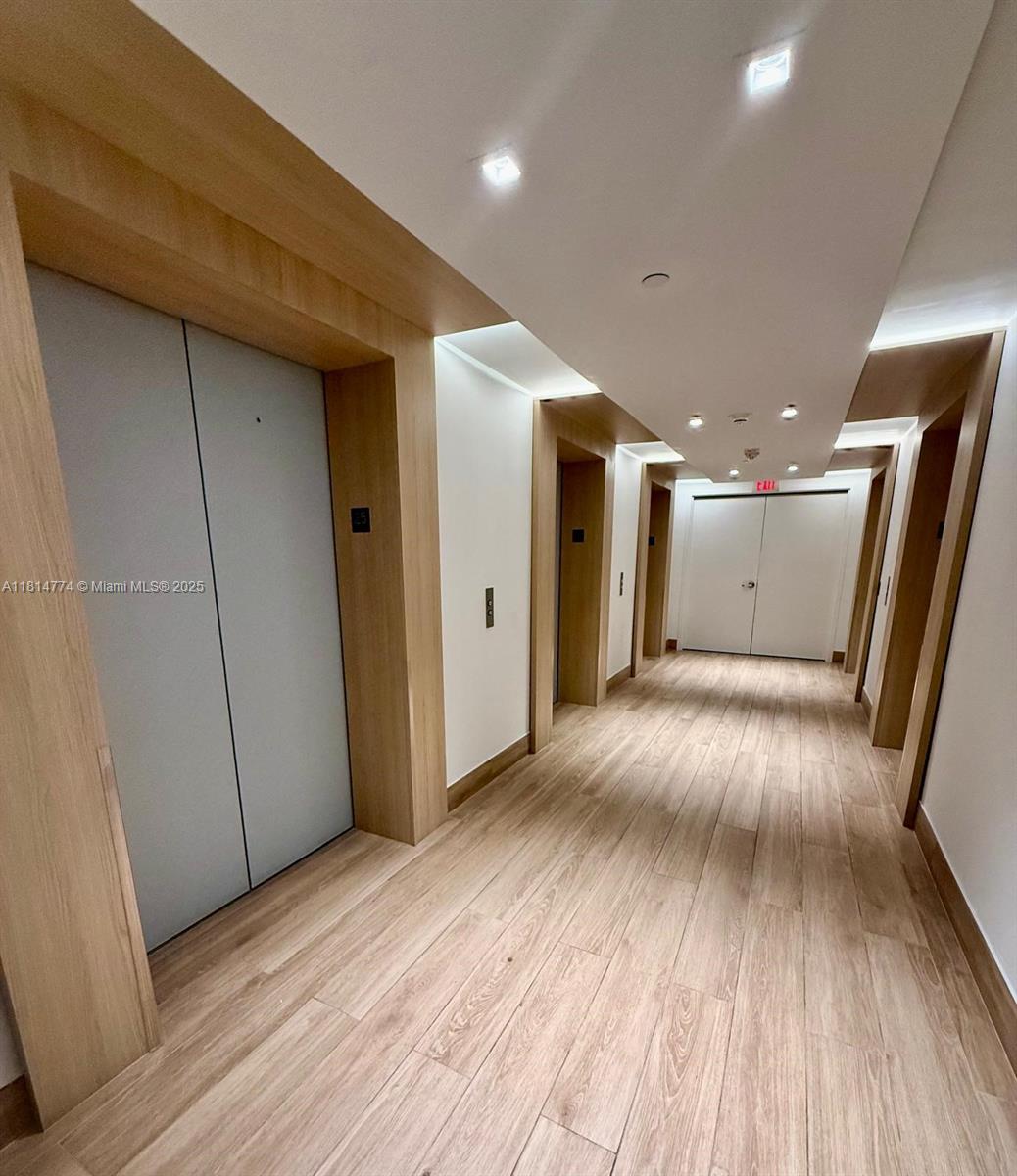 image Ivy Condo8