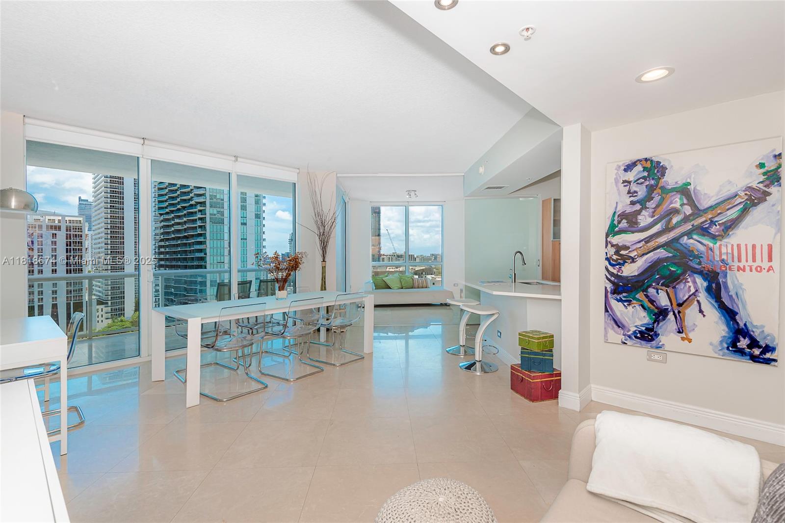 image Platinum Condo1