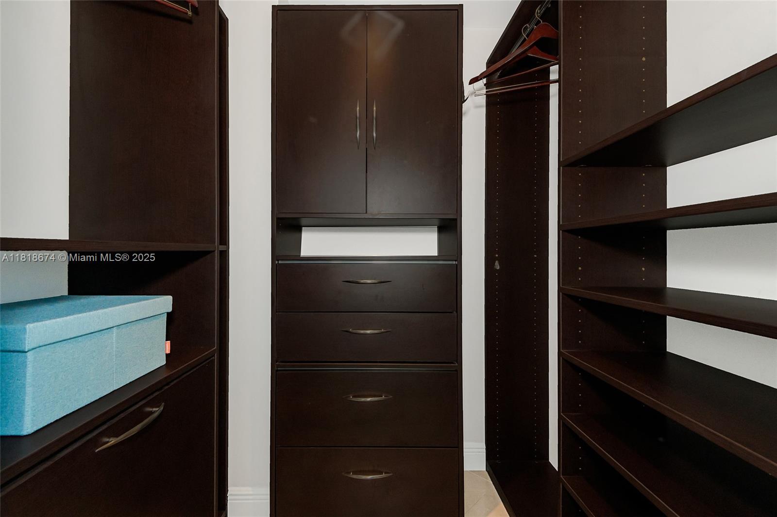 image Platinum Condo19