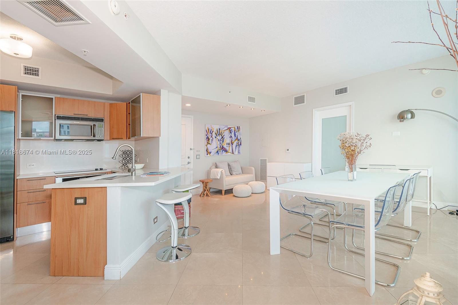 image Platinum Condo4