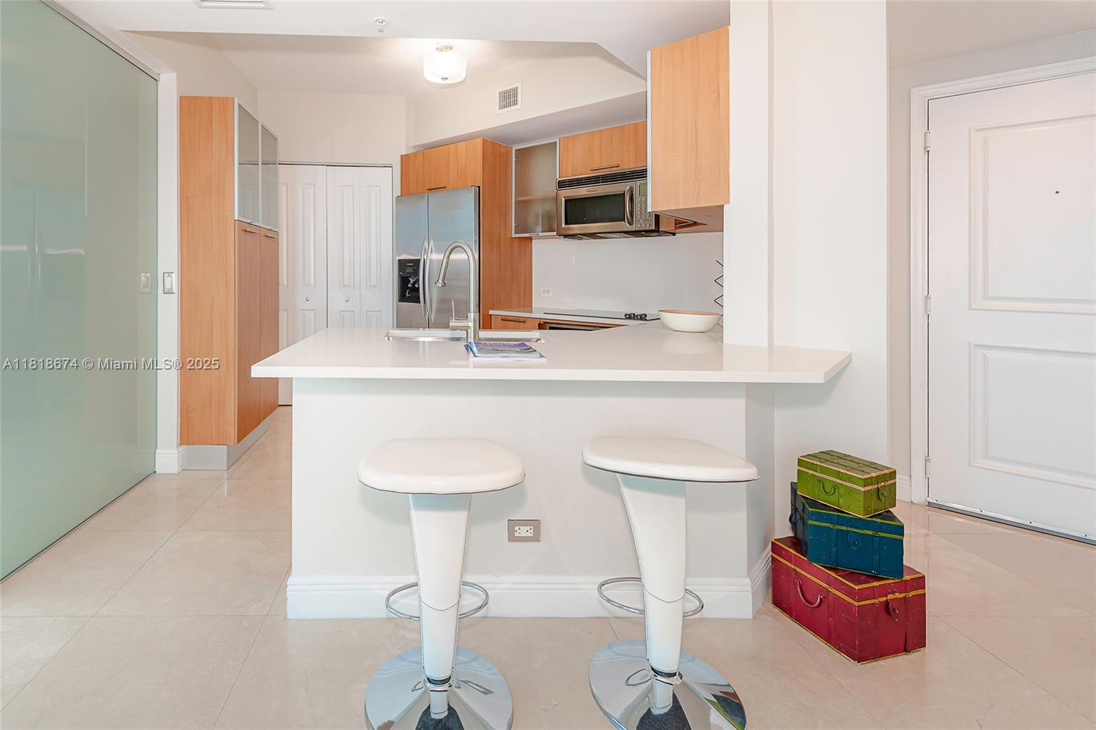 image Platinum Condo7