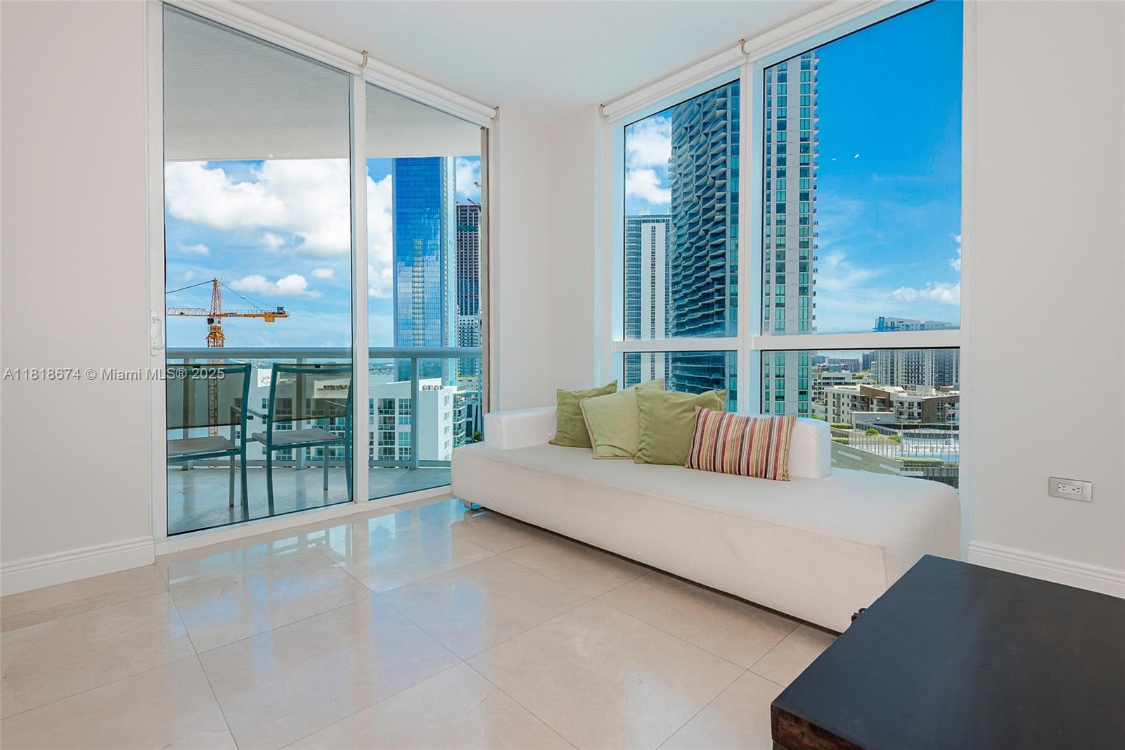 image Platinum Condo8
