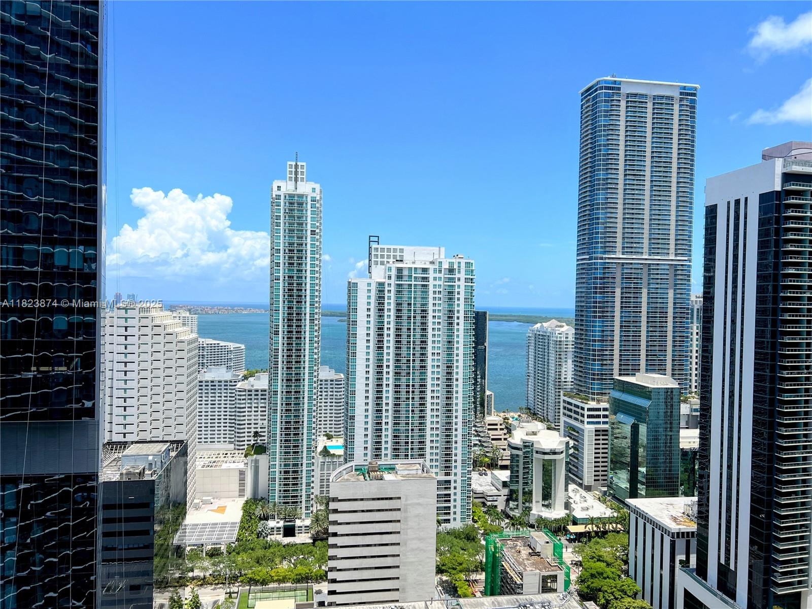 image BRICKELL HEIGHTS EAST11