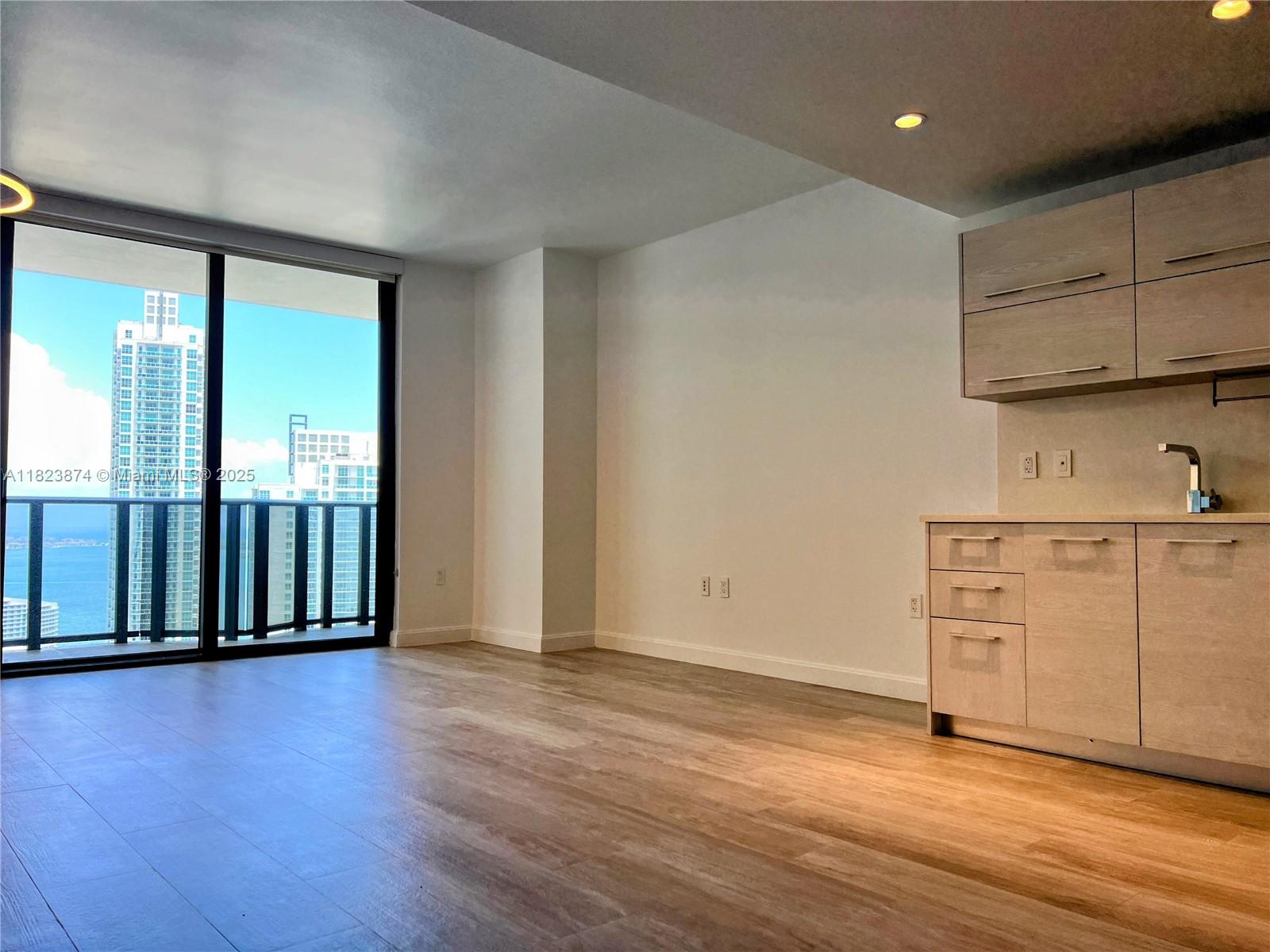 image BRICKELL HEIGHTS EAST3