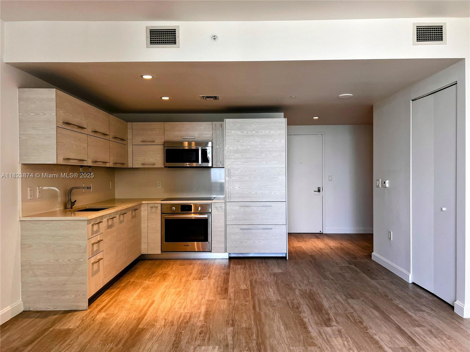 image BRICKELL HEIGHTS EAST7