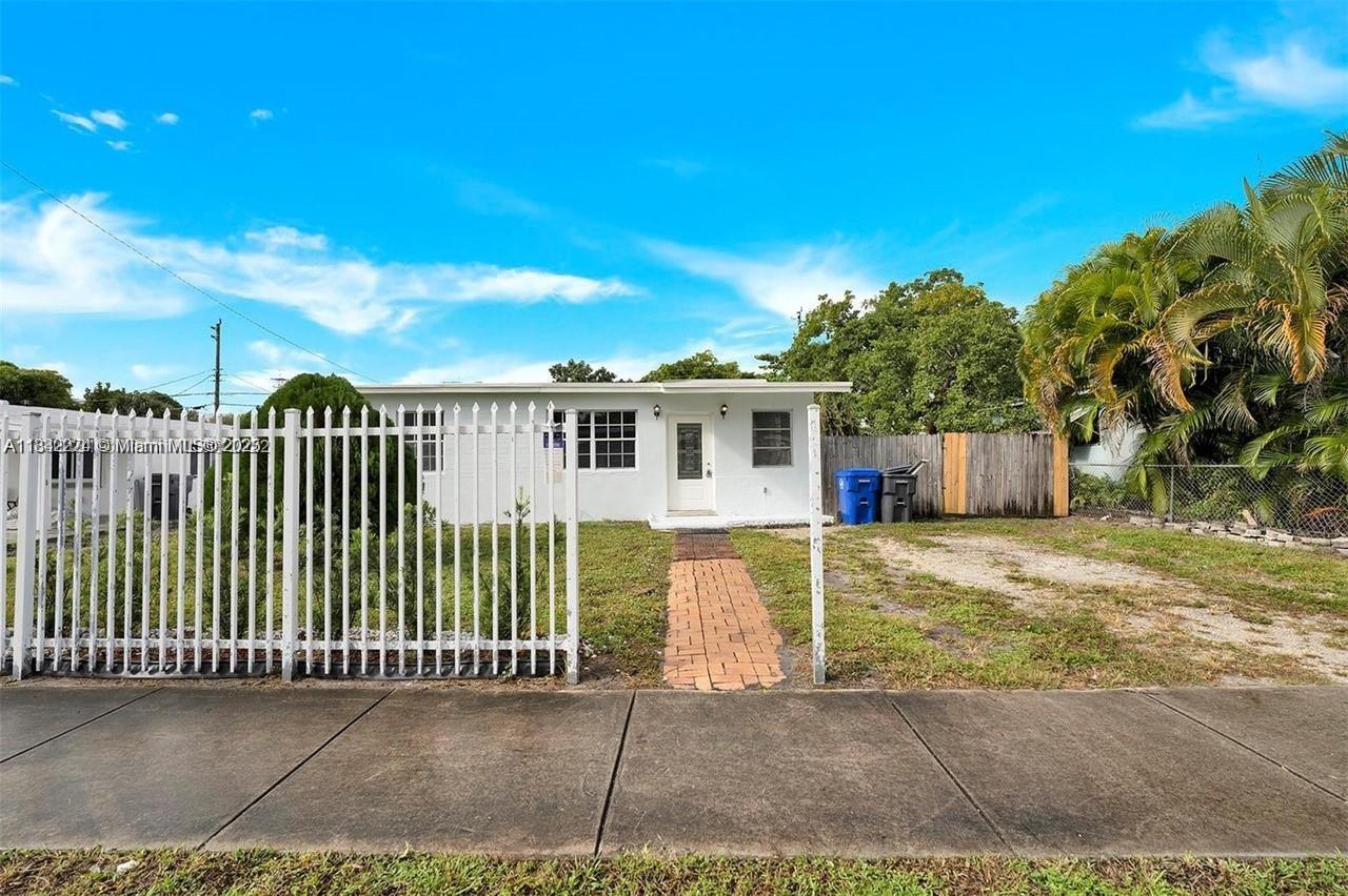 3900 SW 47th Ave
