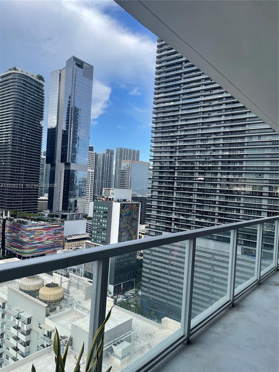 image Axis on Brickell North23