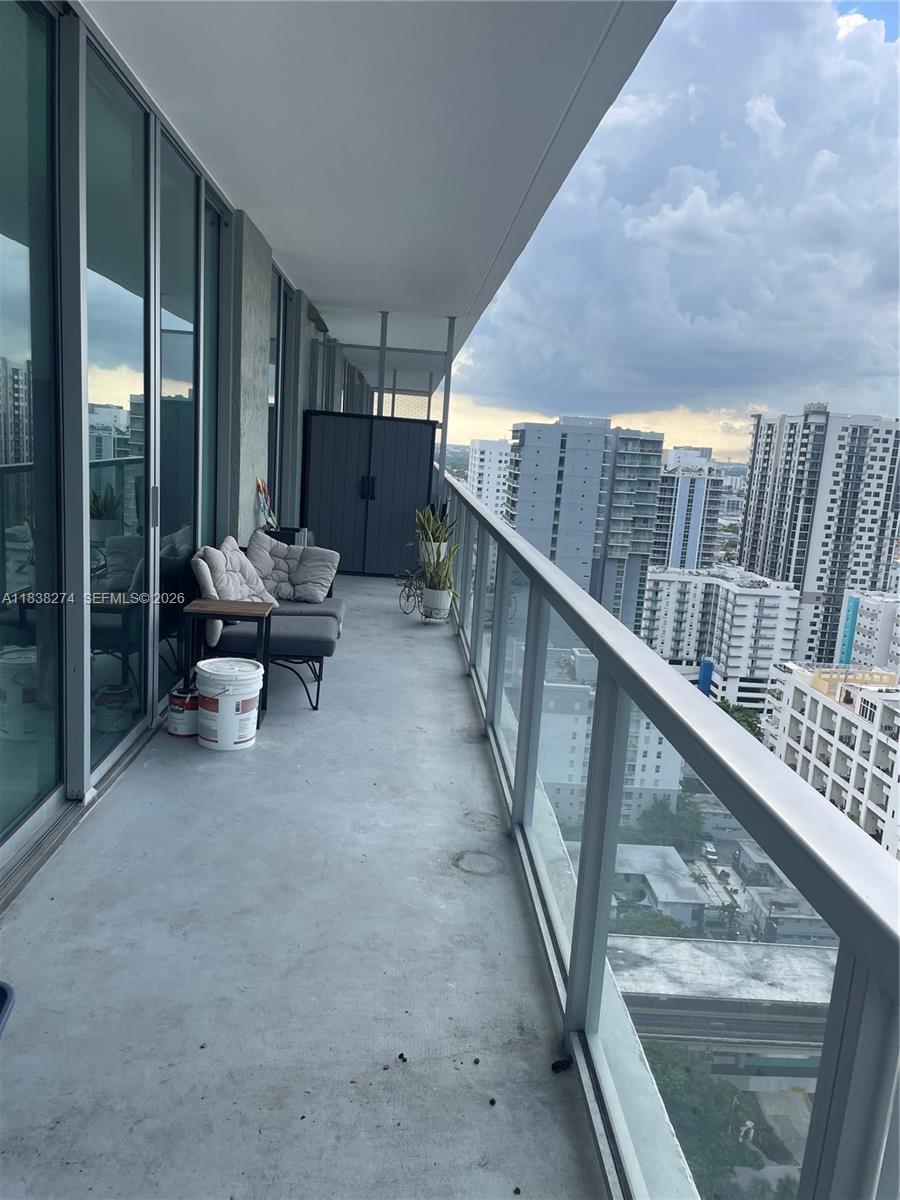 image Axis on Brickell North25