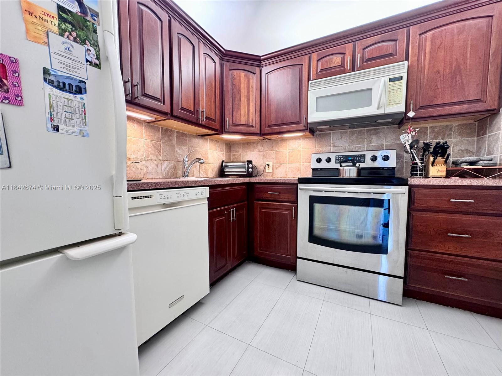 20500 W Country Clb Dr #210