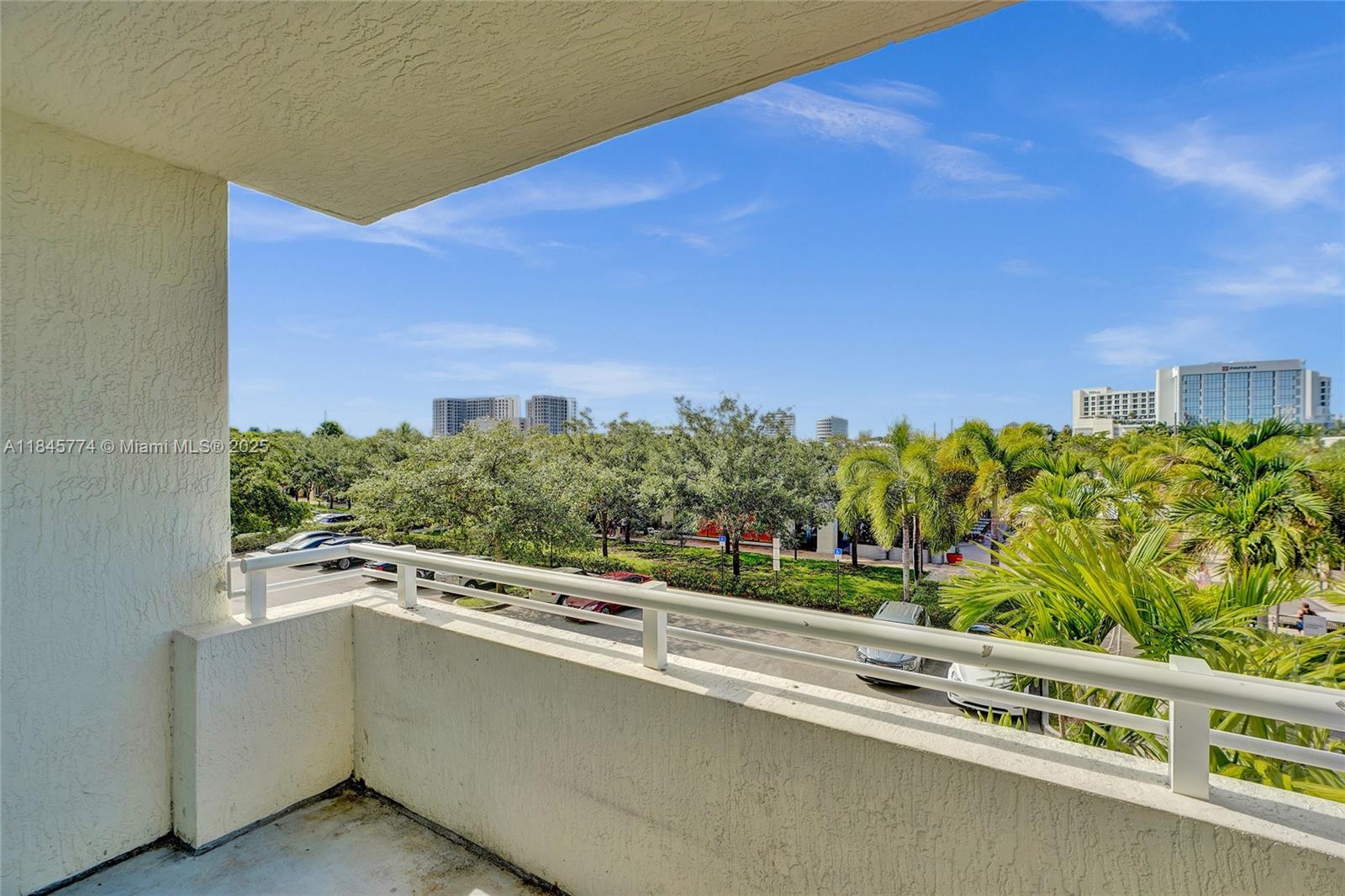 image Venture At Aventura32