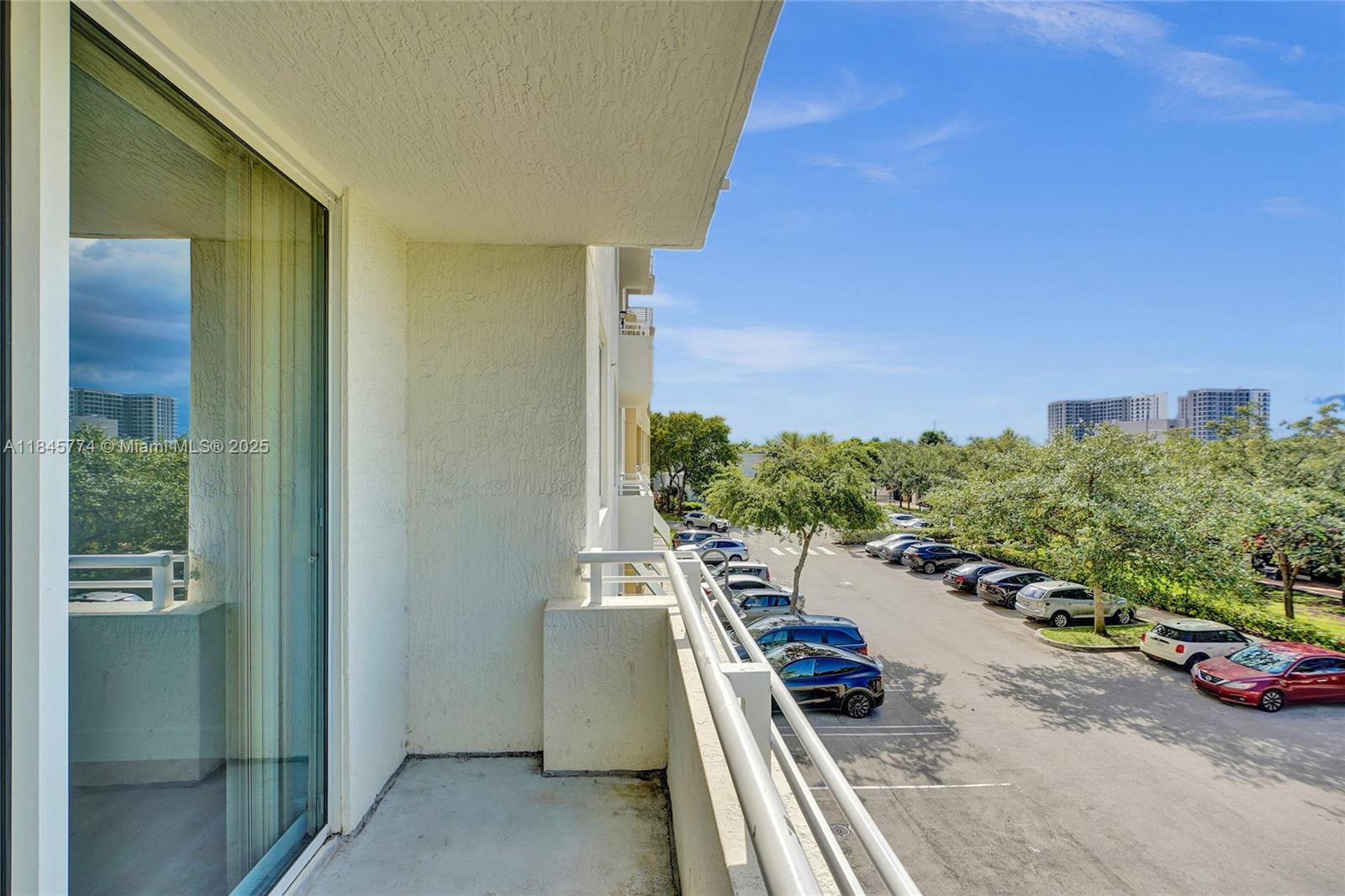 image Venture At Aventura38