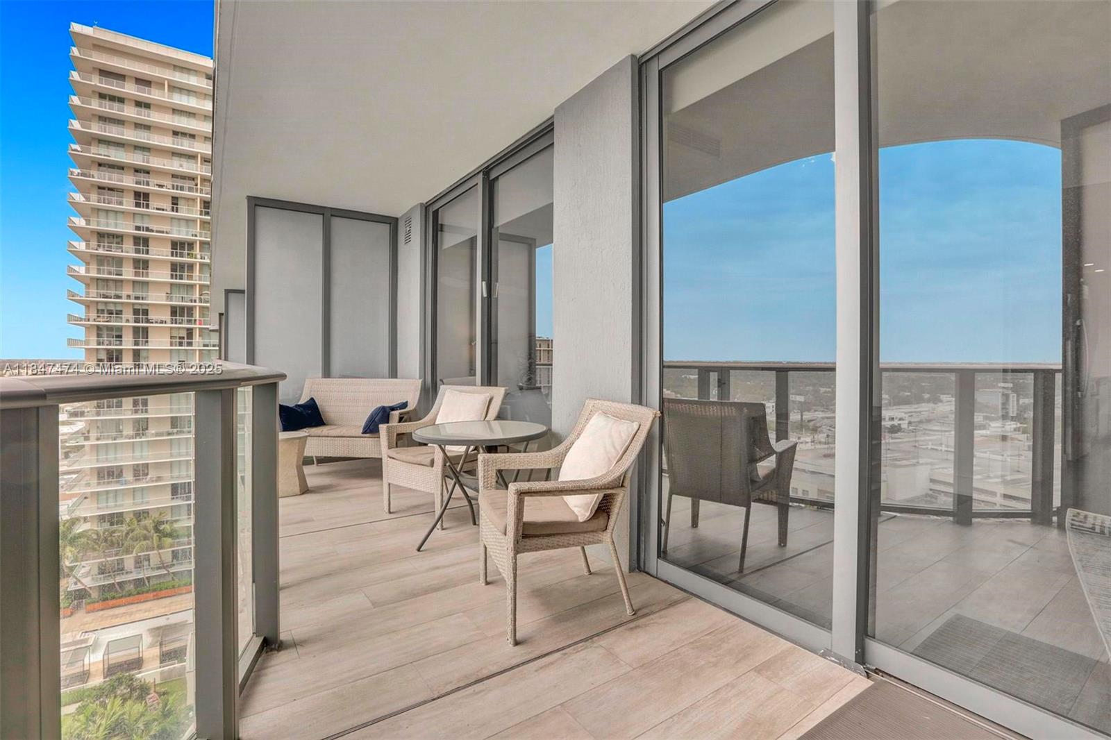 image Hyde Midtown Residences19