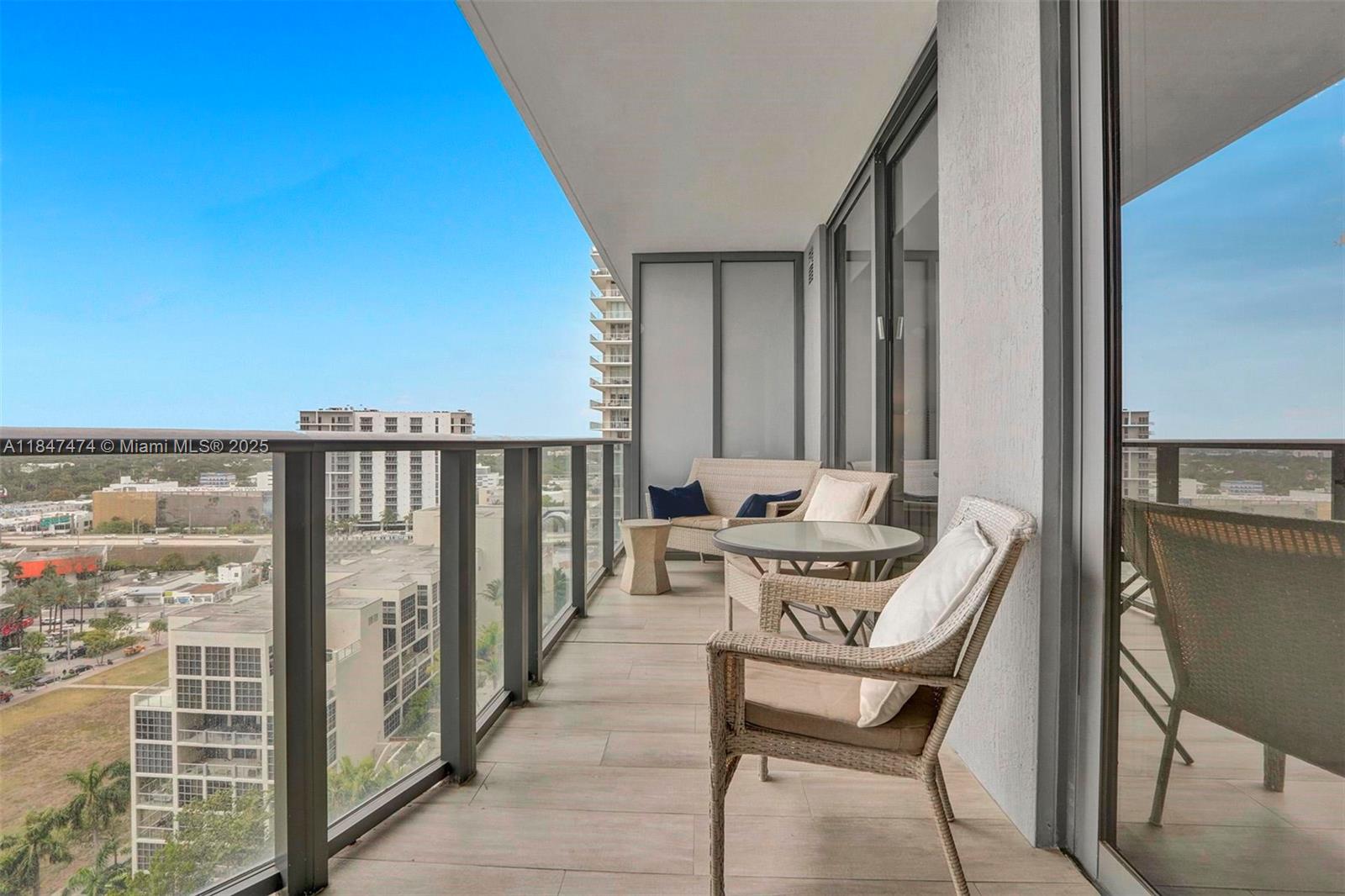image Hyde Midtown Residences20