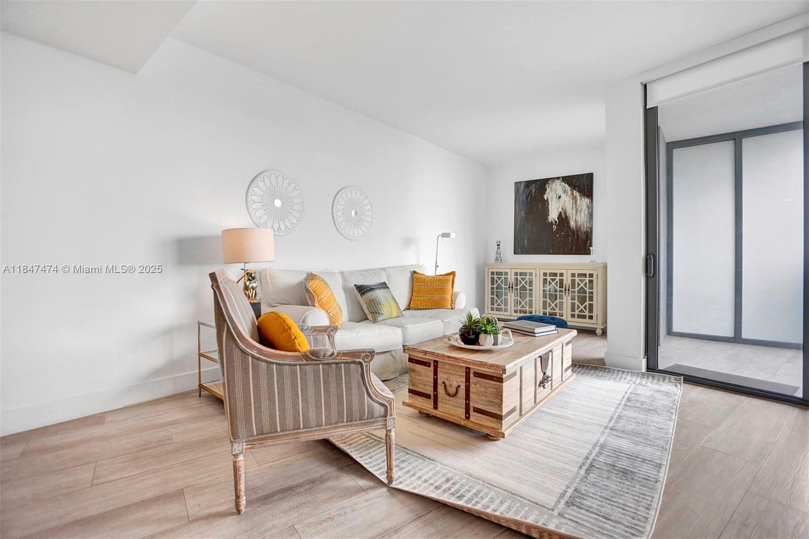 image Hyde Midtown Residences2