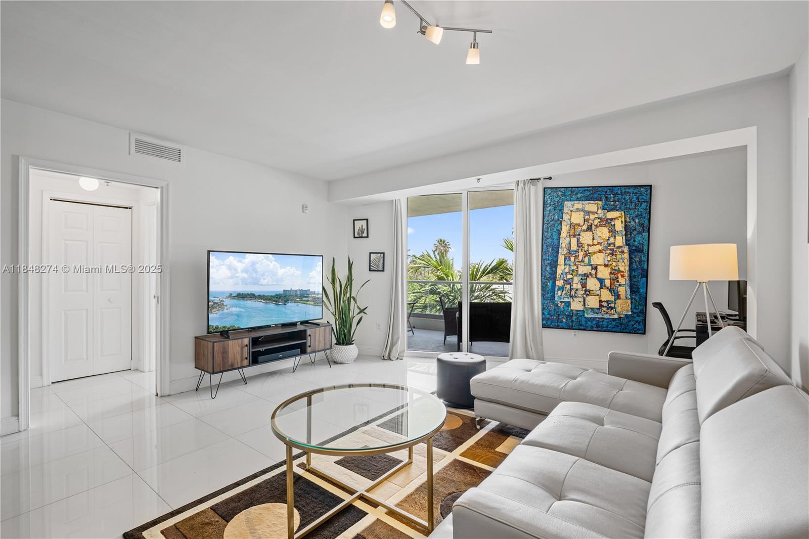 6362 Collins Ave #304