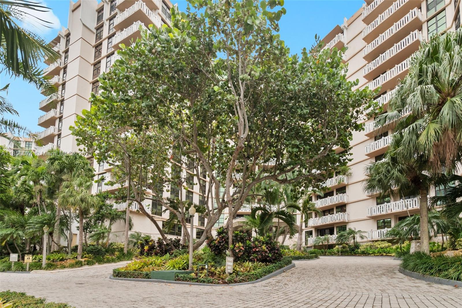 image Towers Of Key Biscayne22