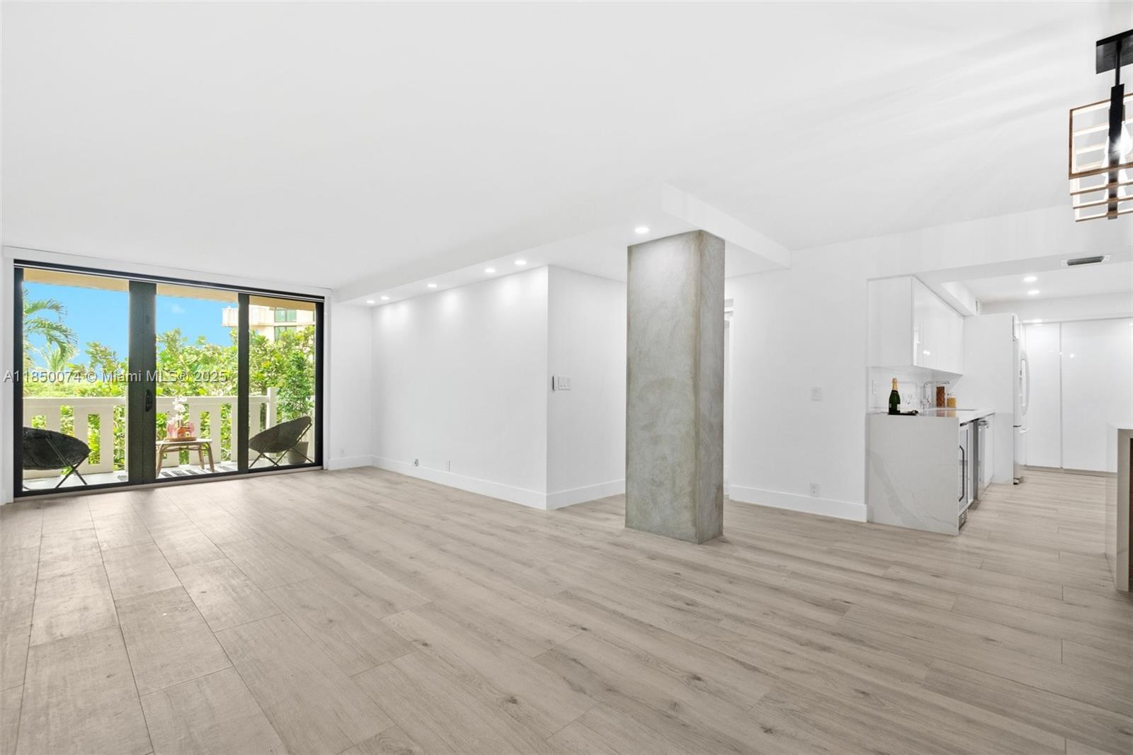 image Towers Of Key Biscayne8