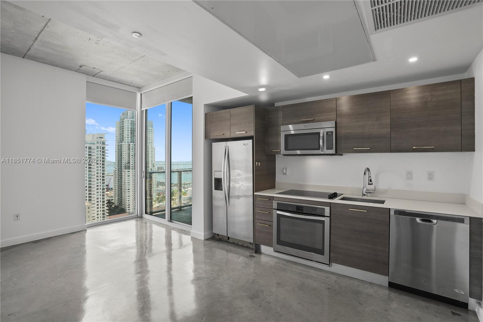 151 SE 1st St #3104