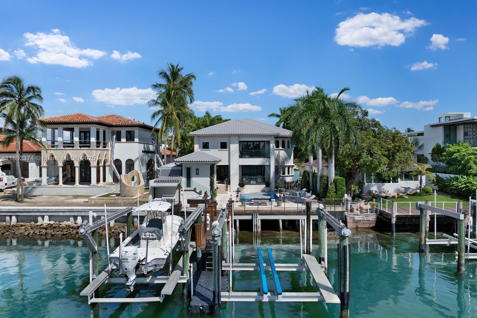 176 S Hibiscus Dr Miami Beach, FL 33139