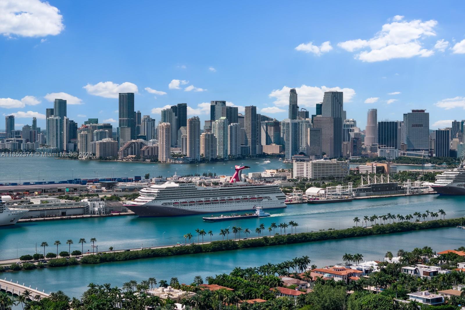 176 S Hibiscus Dr Miami Beach, FL 33139