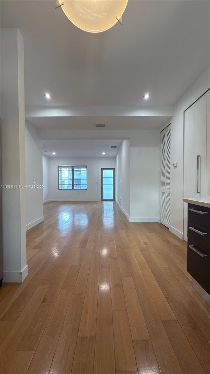 2021 Meridian Ave #11 Miami Beach, FL 33139