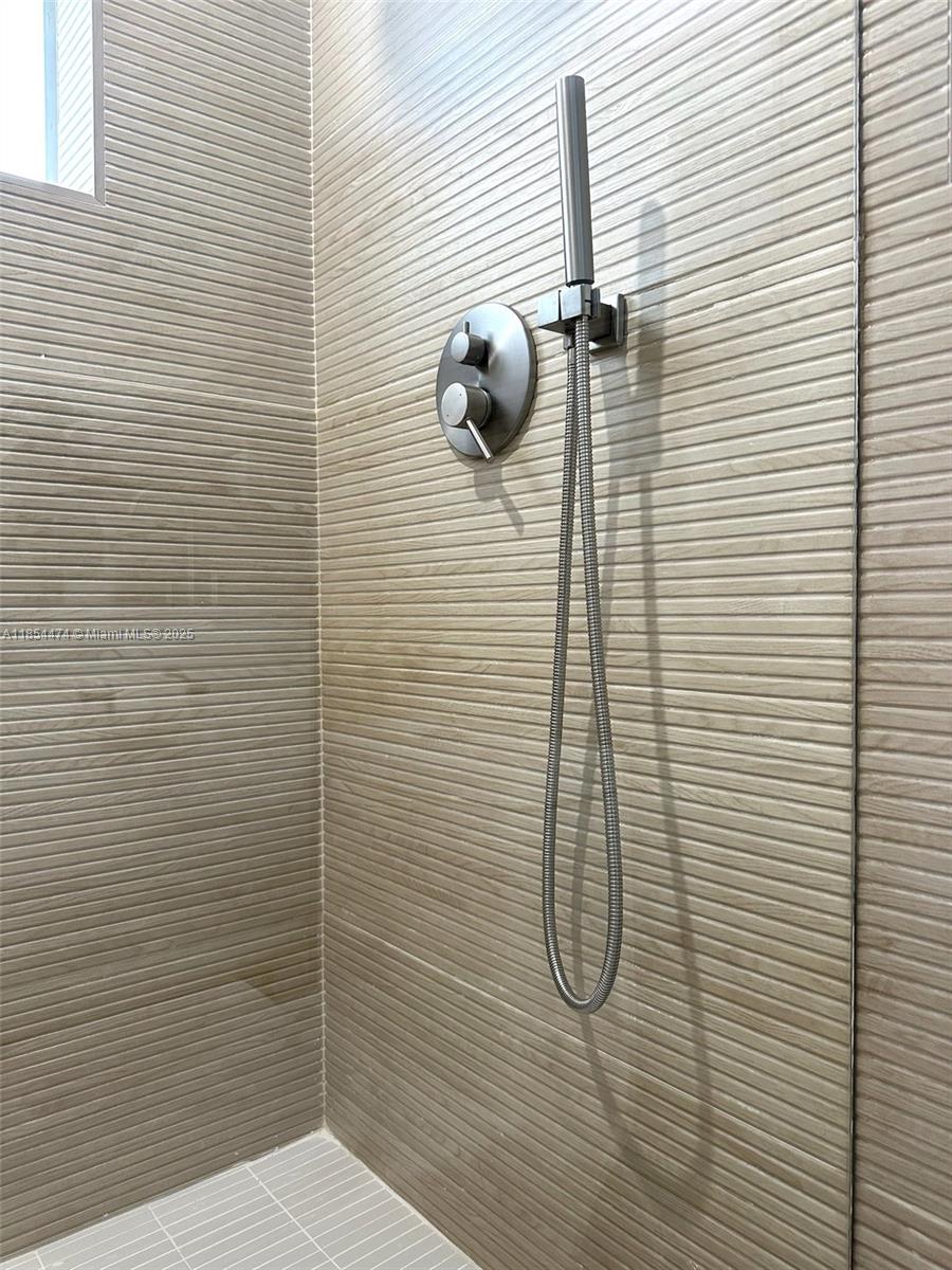 4430 SW 11th St Miami, FL 33134