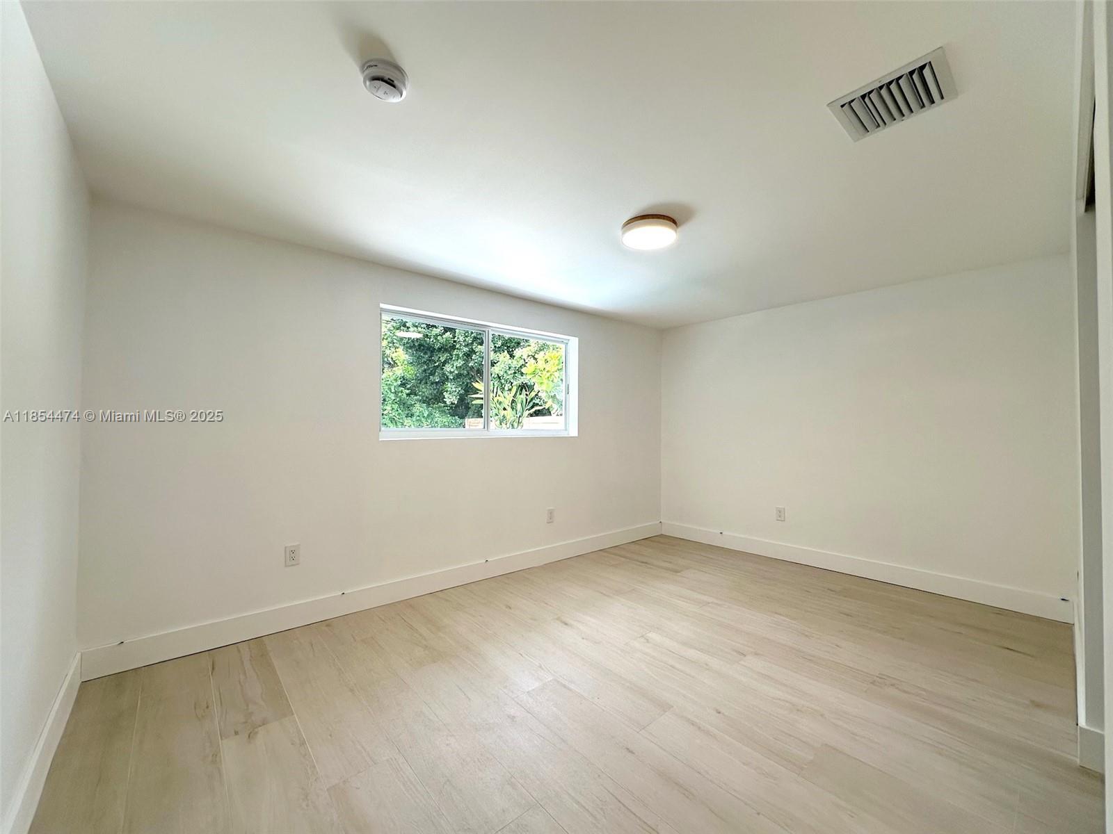 4430 SW 11th St Miami, FL 33134