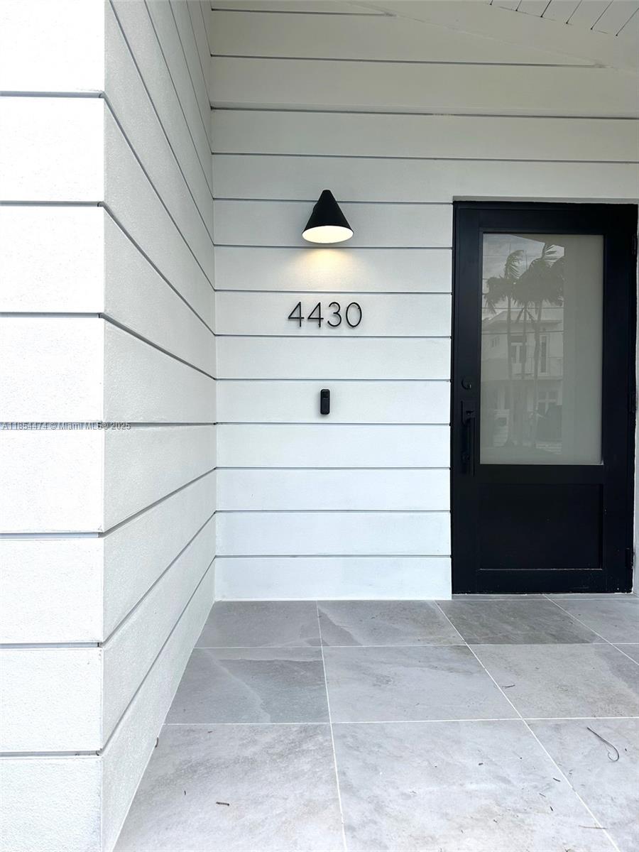 4430 SW 11th St Miami, FL 33134