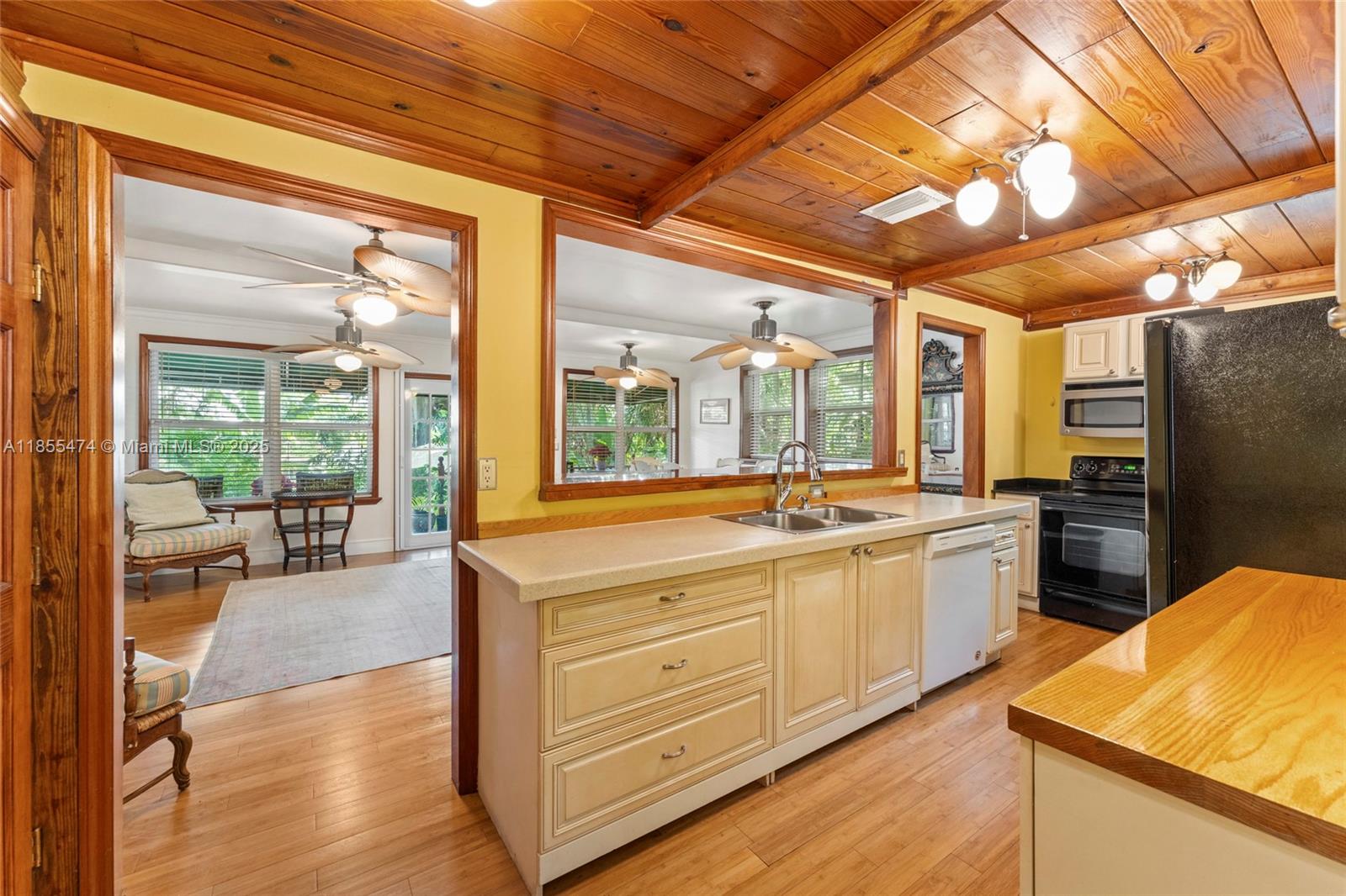 918 Tequesta St Fort Lauderdale, FL 33311