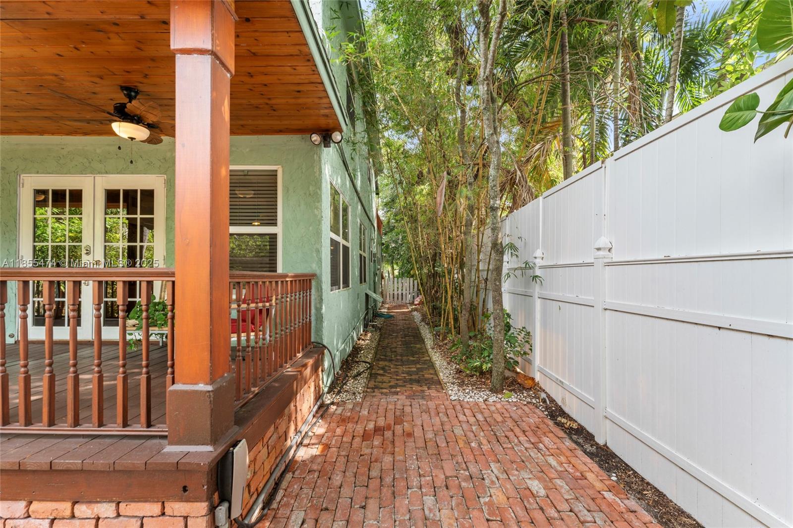 918 Tequesta St Fort Lauderdale, FL 33311