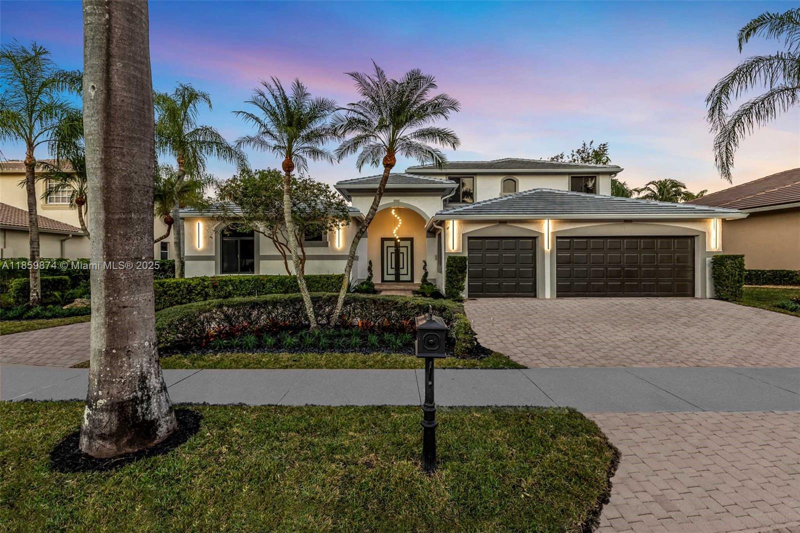 2530 Montclaire Cir