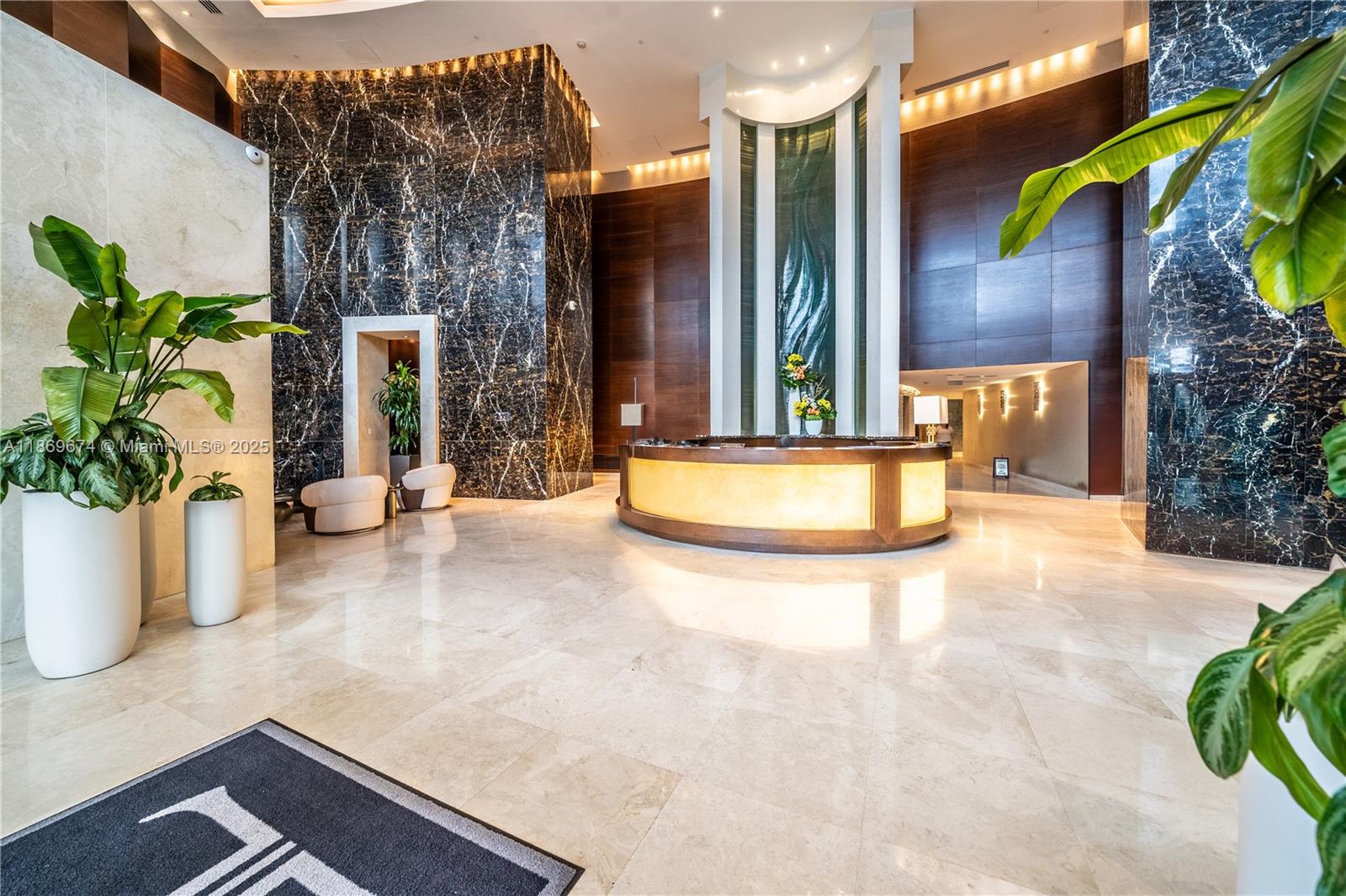 image Trump Tower I21