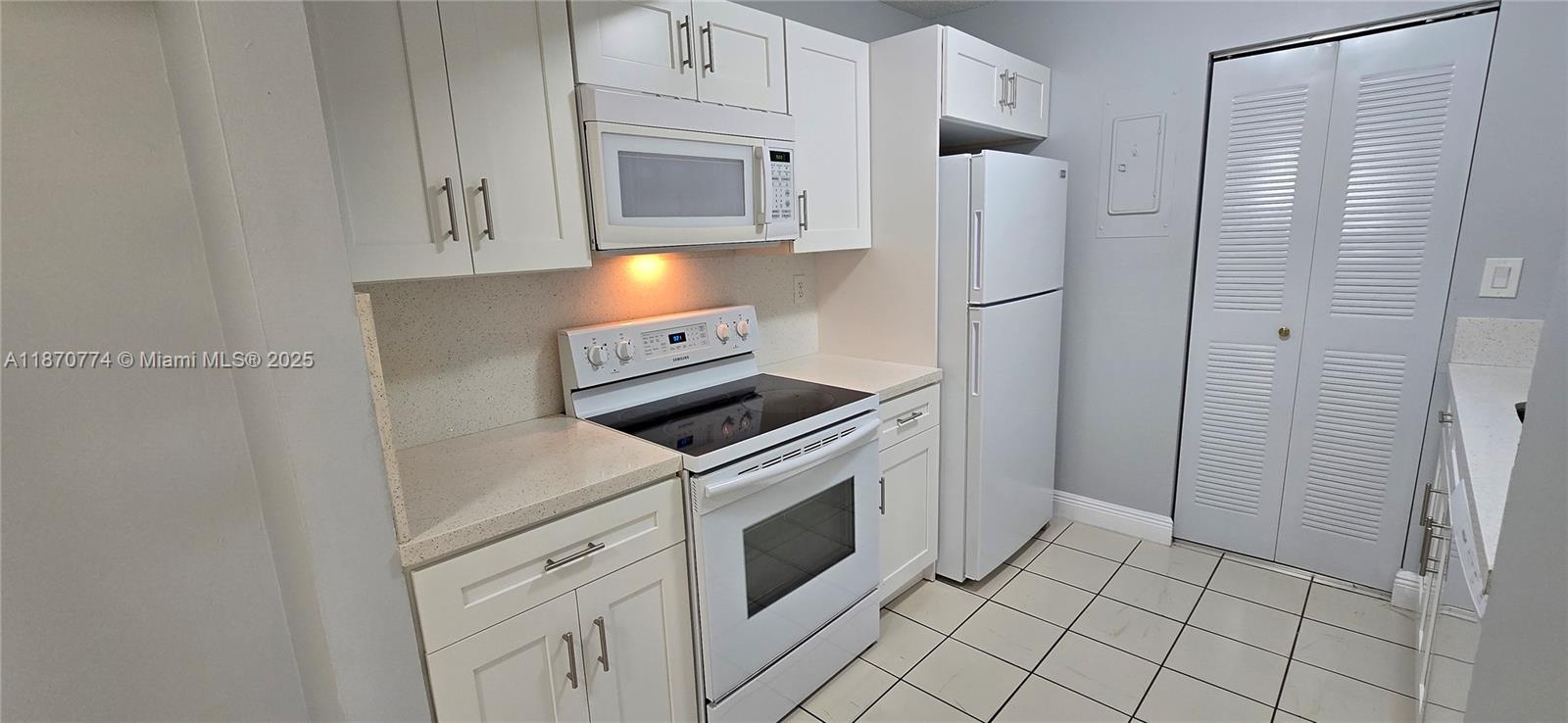 646 NW 114th Ave #201
