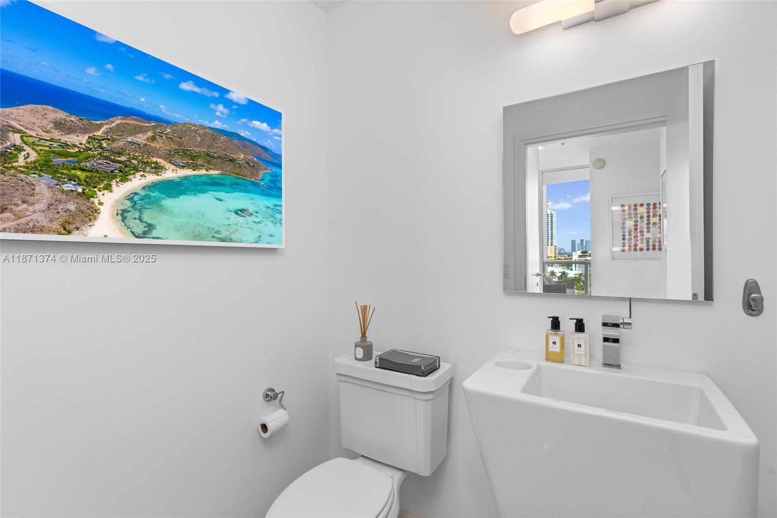 image Continuum On South Beach27