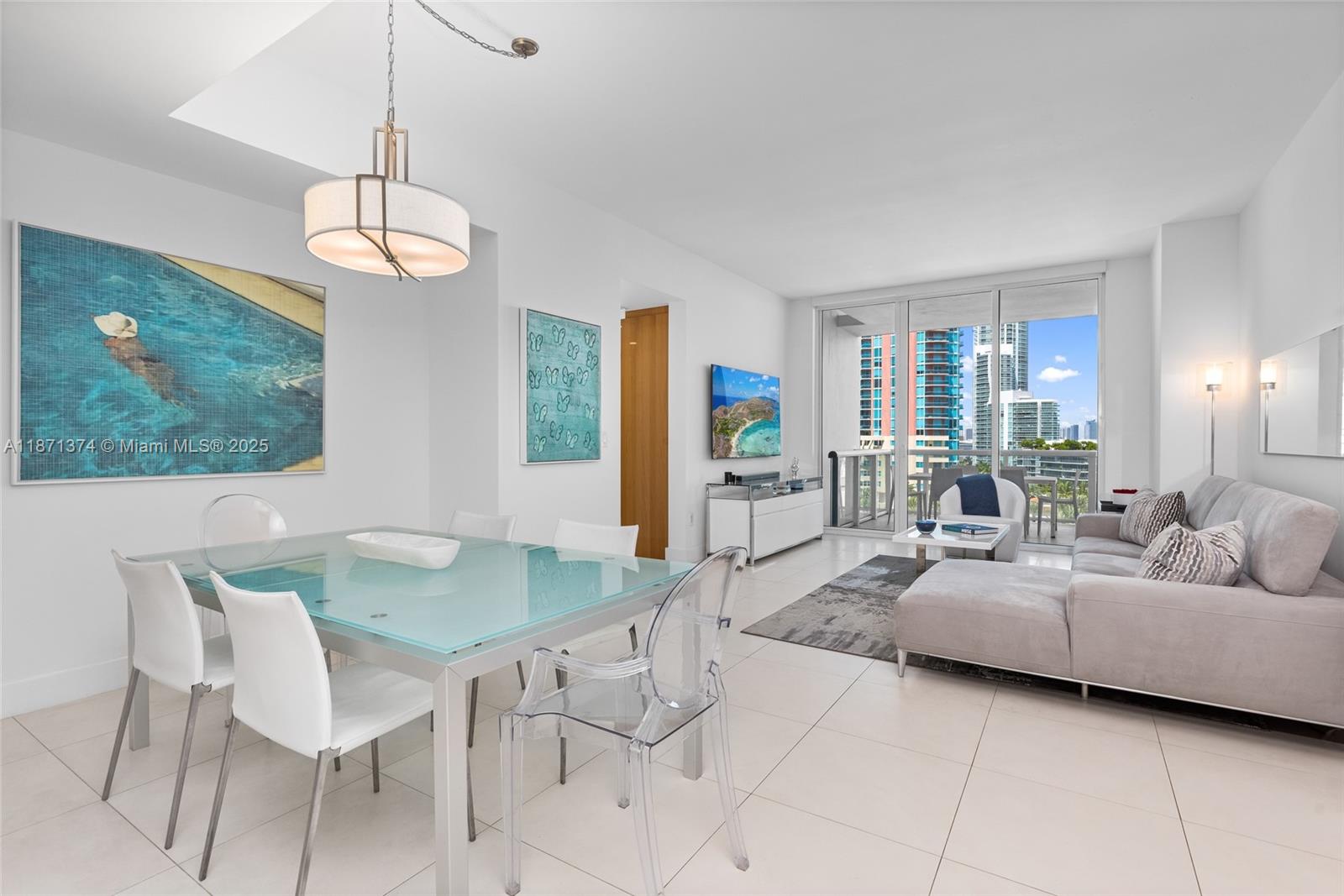 image Continuum On South Beach2