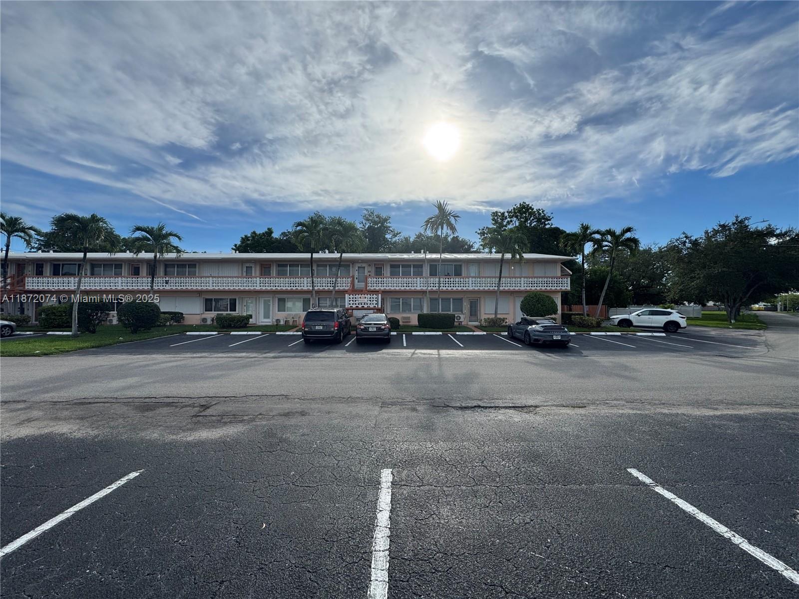 815 SW 10th Ter #15V