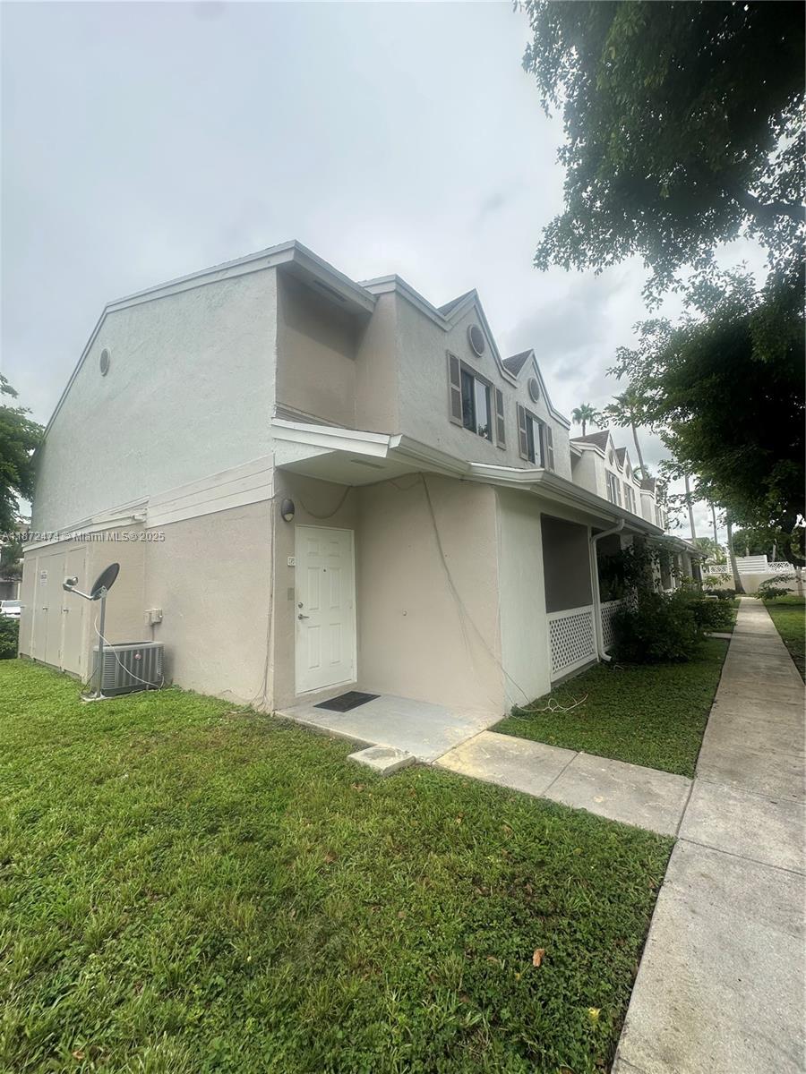 17455 NW 67th Ct #G-17,Hialeah, FL 33015
