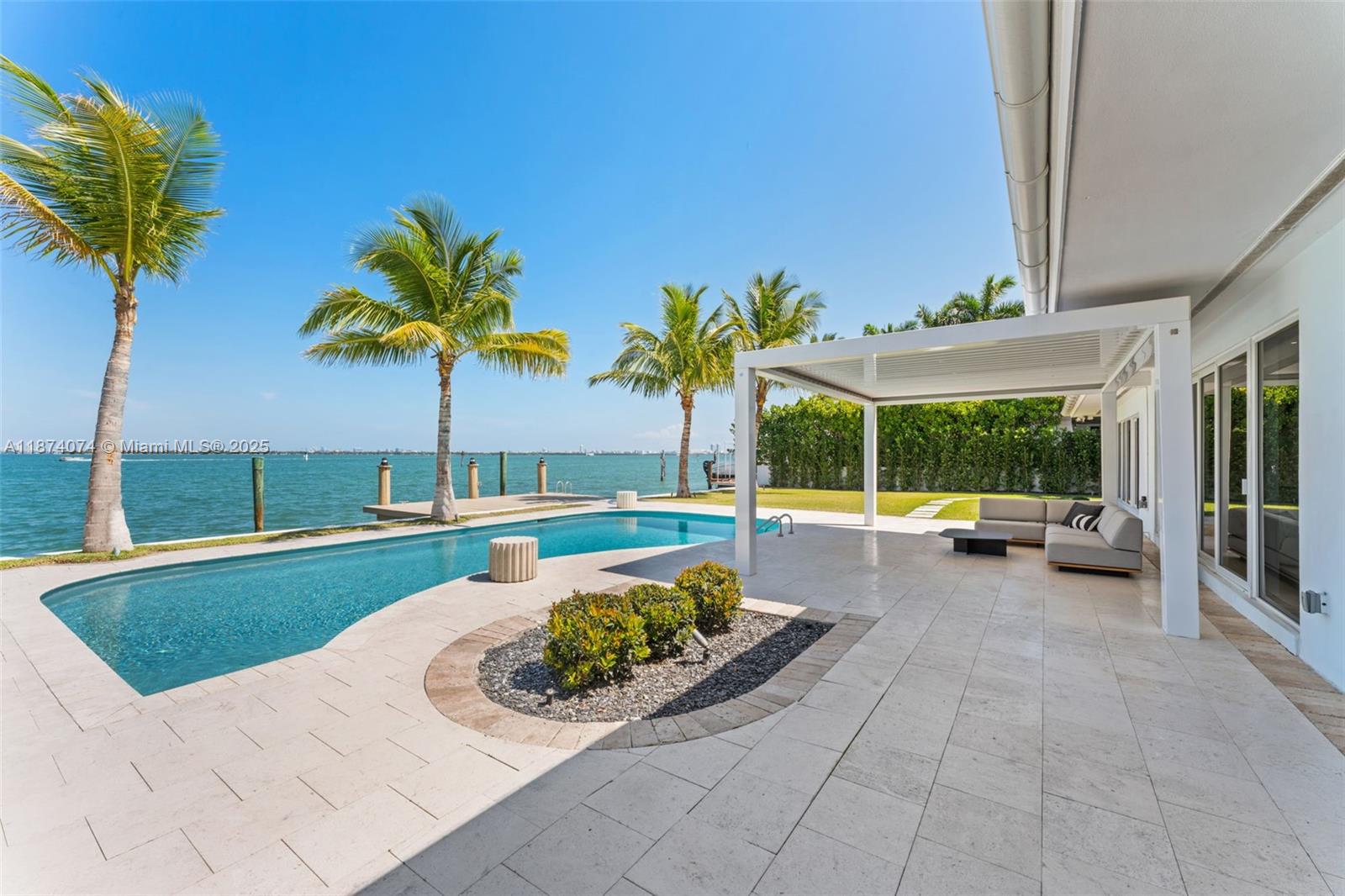 1011 N Venetian Dr Miami, FL 33139 1011 N Venetian Dr Miami, FL 33139