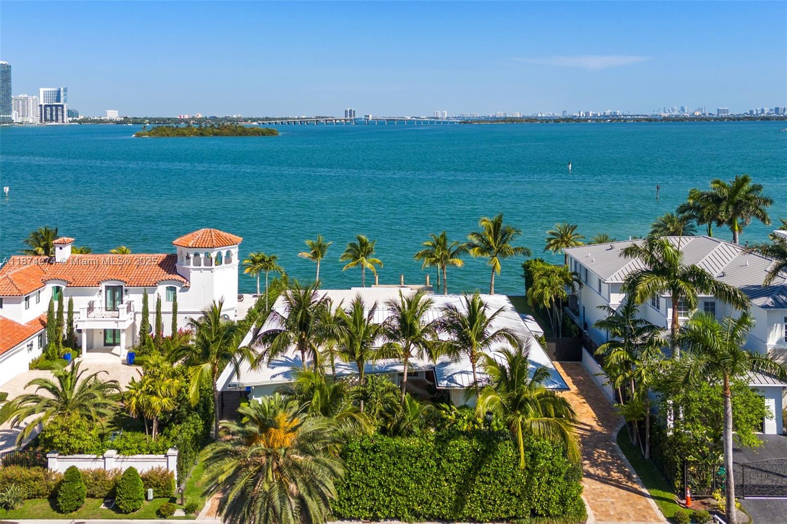 1011 N Venetian Dr Miami, FL 33139 1011 N Venetian Dr Miami, FL 33139