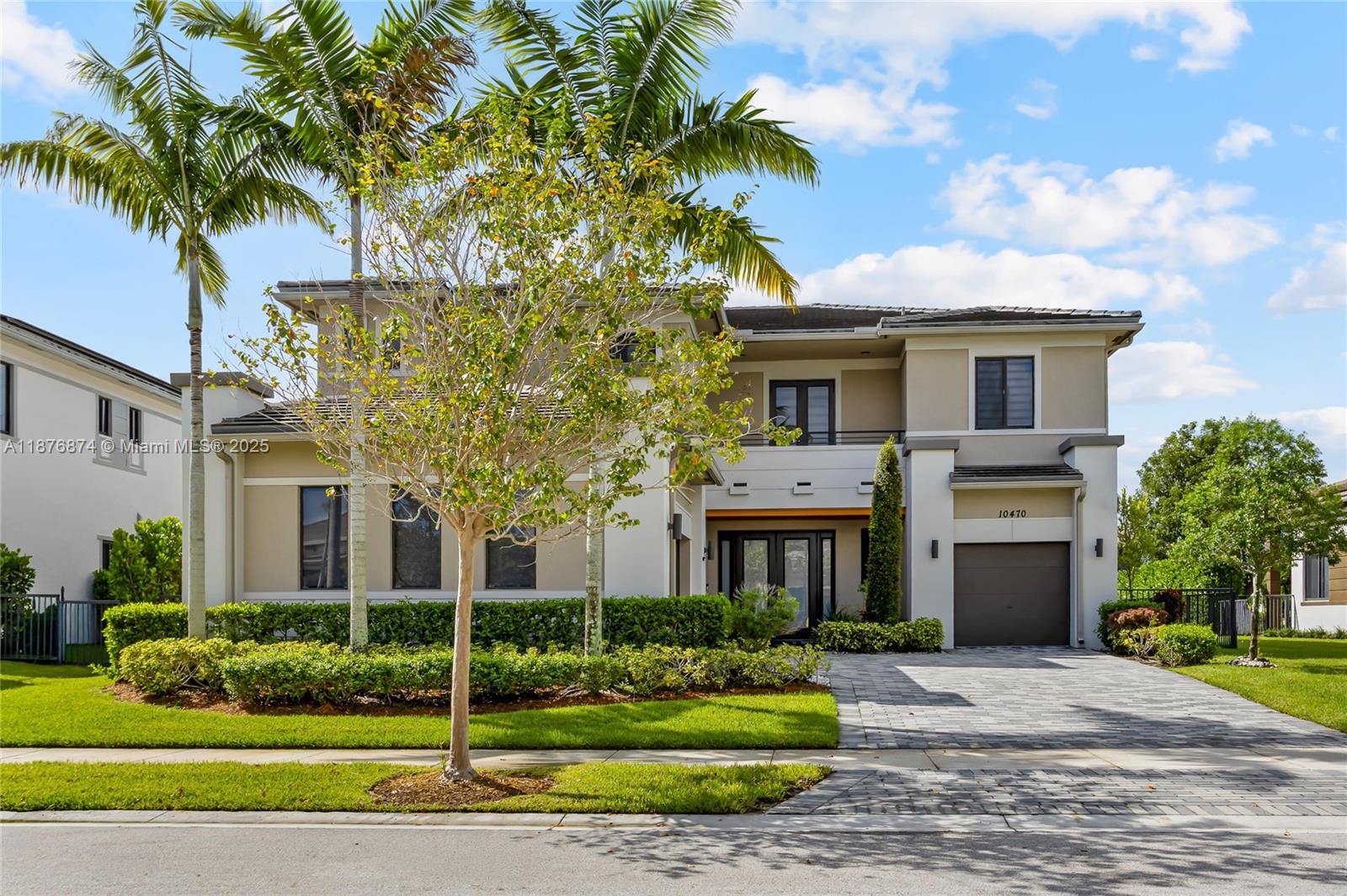 10470 S Lago Vis Cir