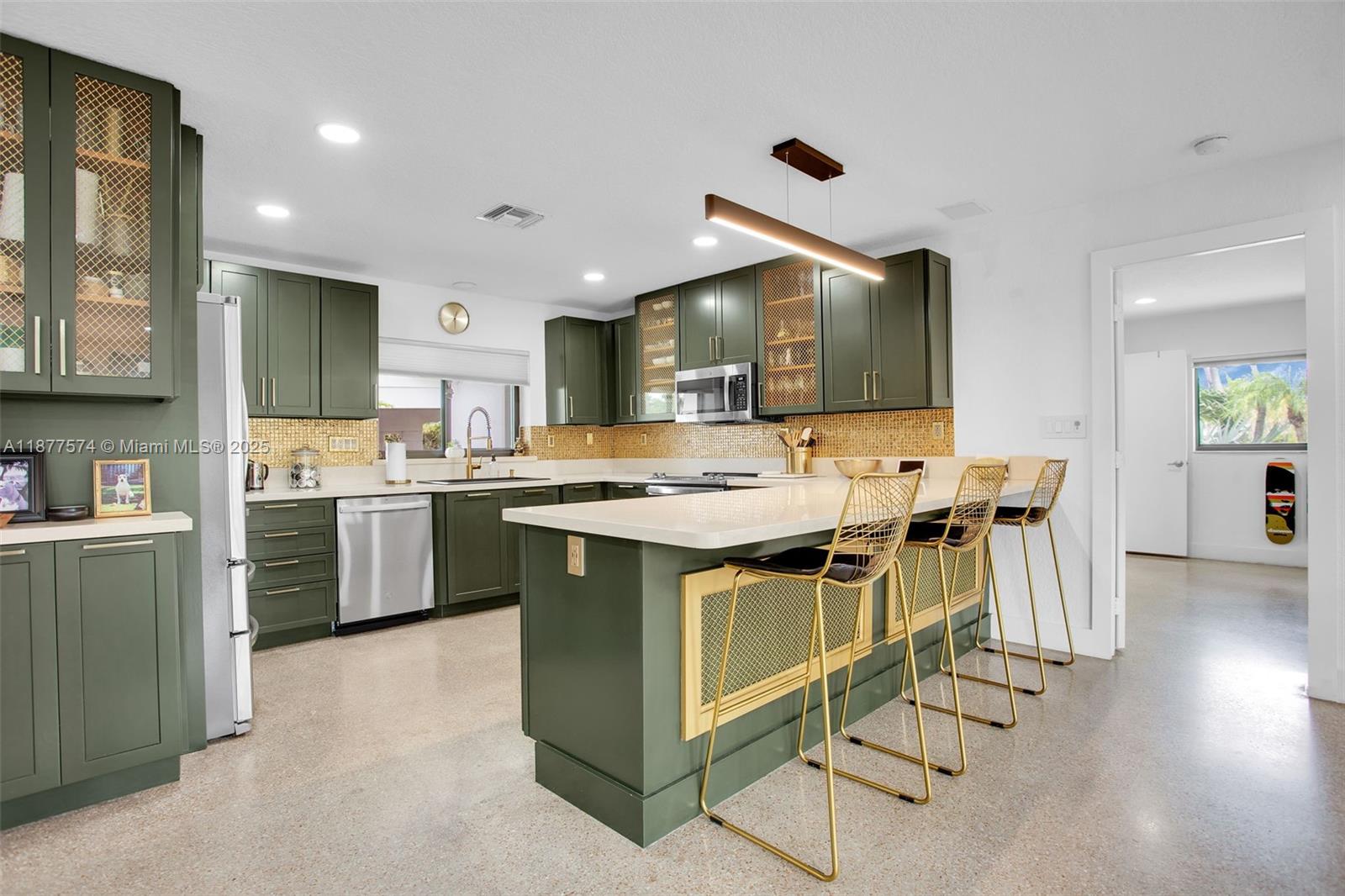 3008 NE 1st Ter