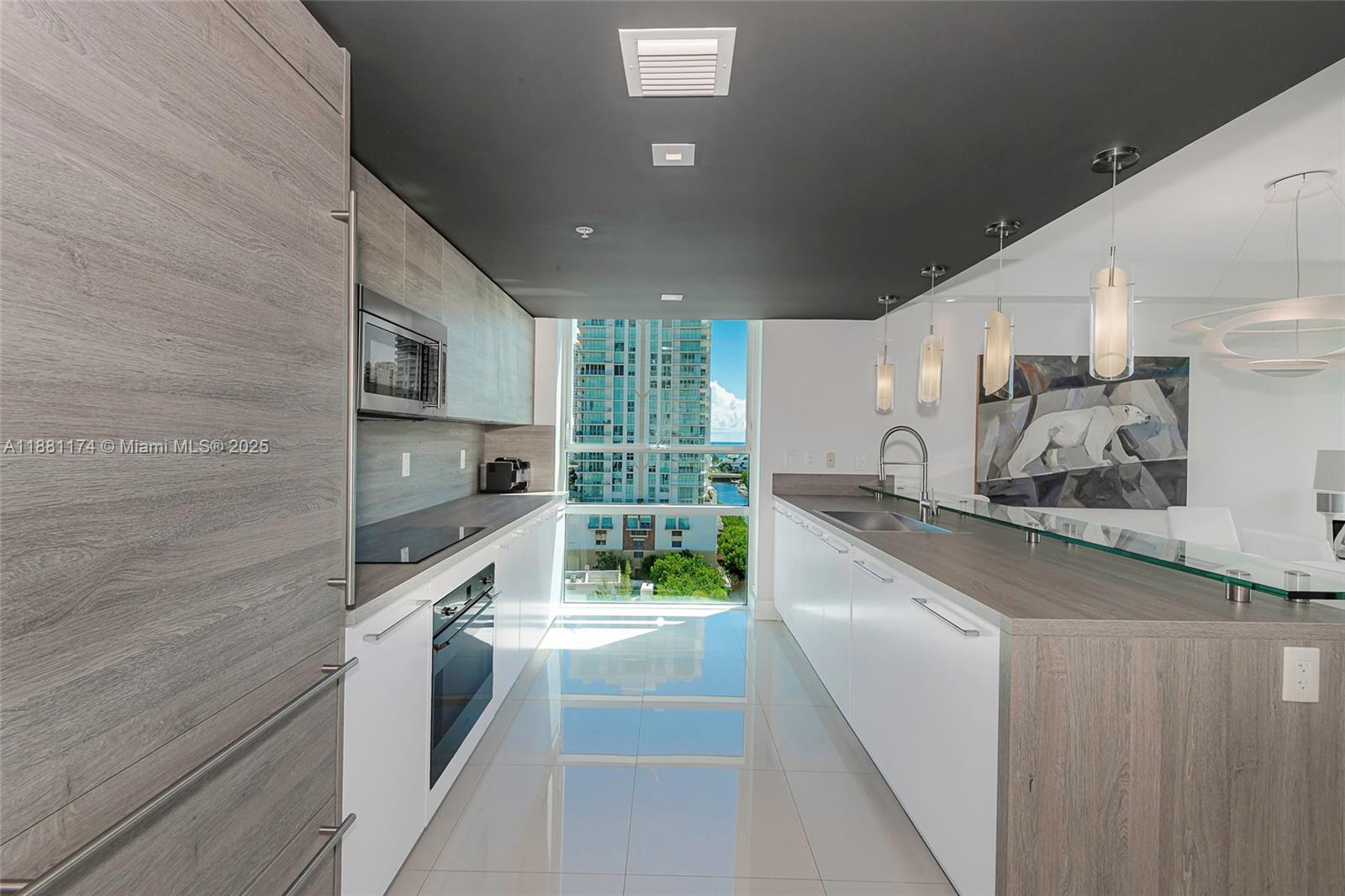 image 400 Sunny Isles Condo14