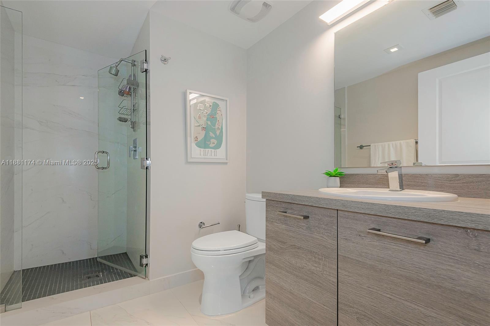 image 400 Sunny Isles Condo25