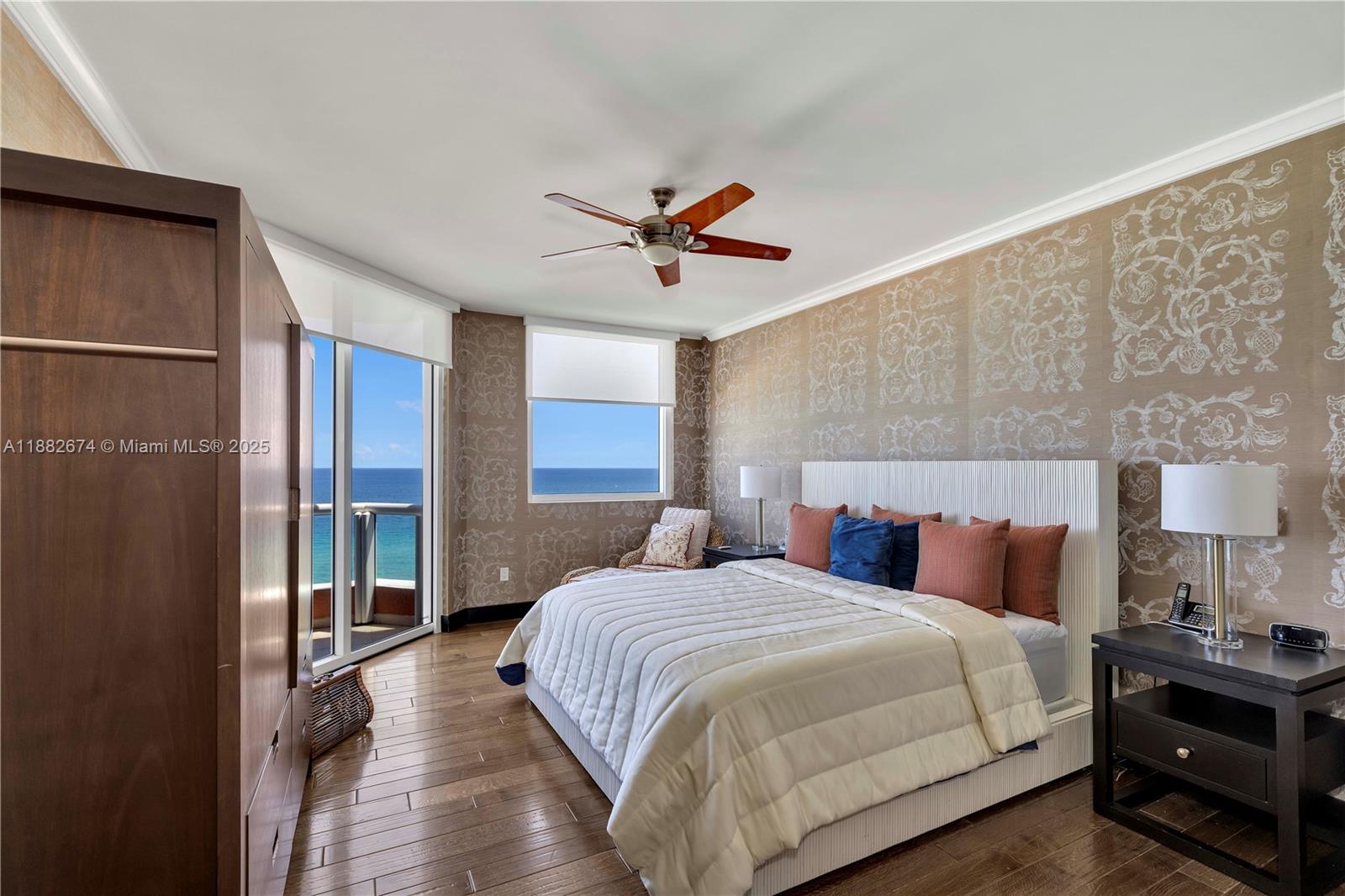 image Acqualina Ocean Residence25