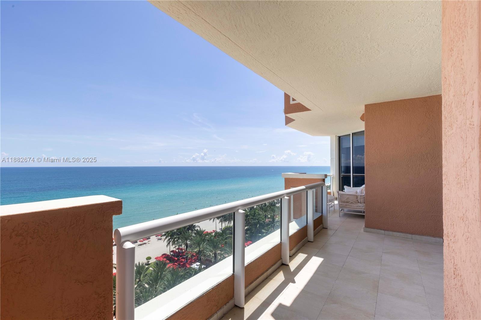 image Acqualina Ocean Residence2
